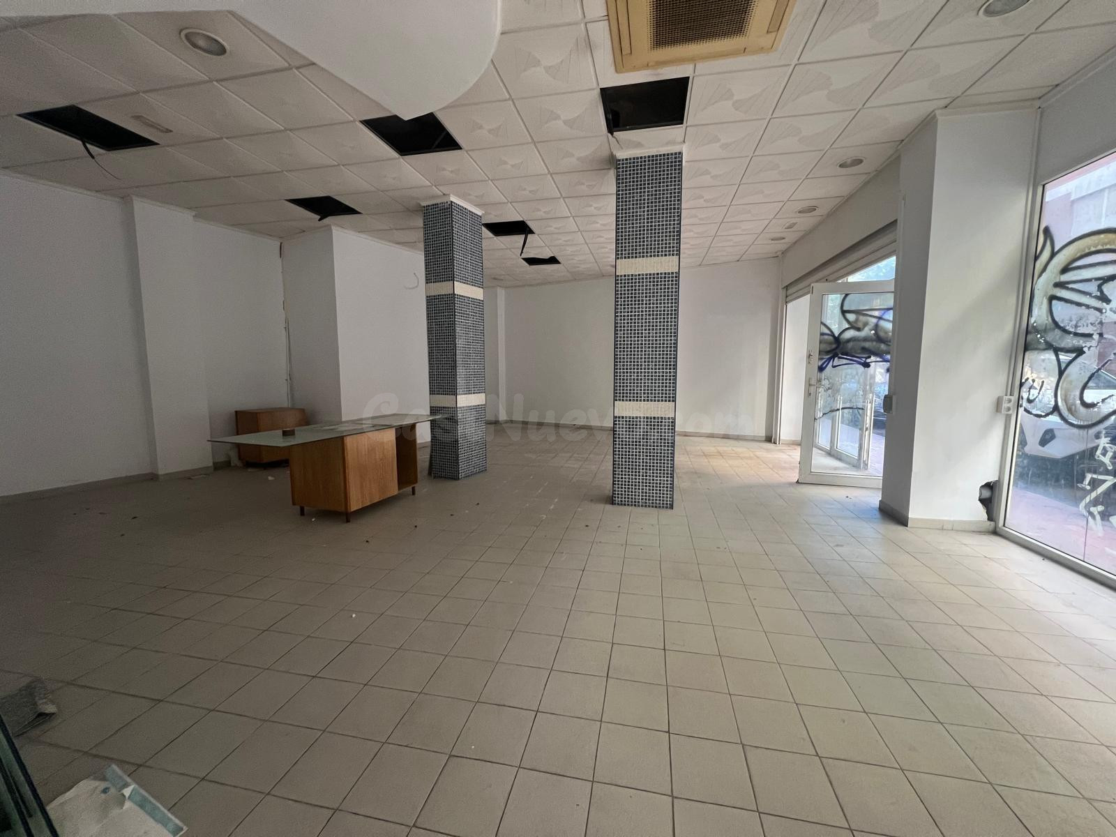 Local Comercial en Ramon Gallud 208 - foto 3
