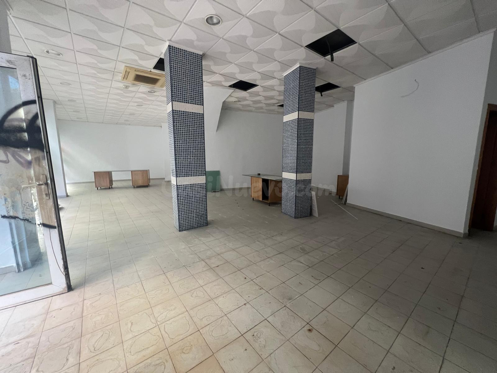Local Comercial en Ramon Gallud 208 - foto 4