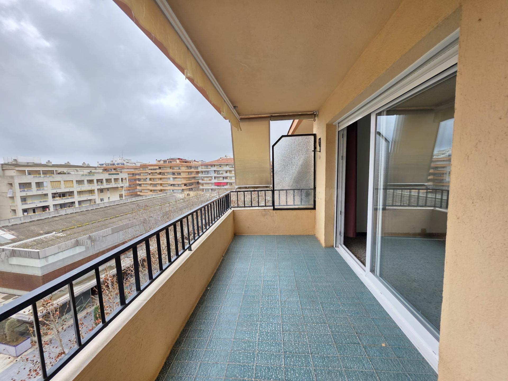 PISO DE TRES habitaciones EN ZONA CENTRO CON PLAZA DE PARKIN - foto 4