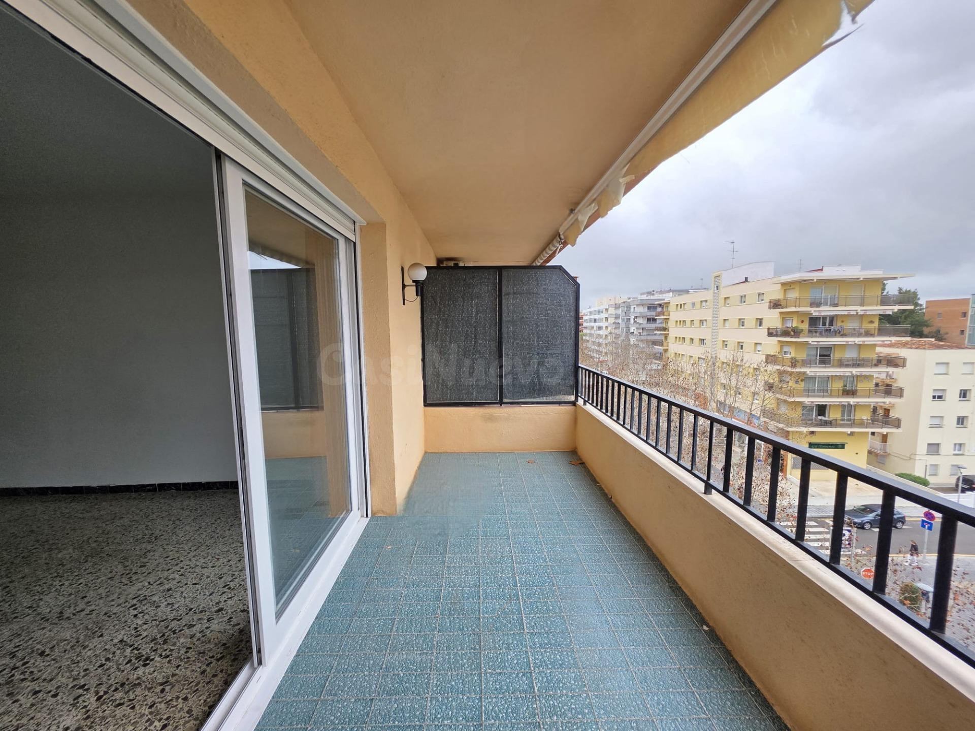 PISO DE TRES habitaciones EN ZONA CENTRO CON PLAZA DE PARKIN - foto 5