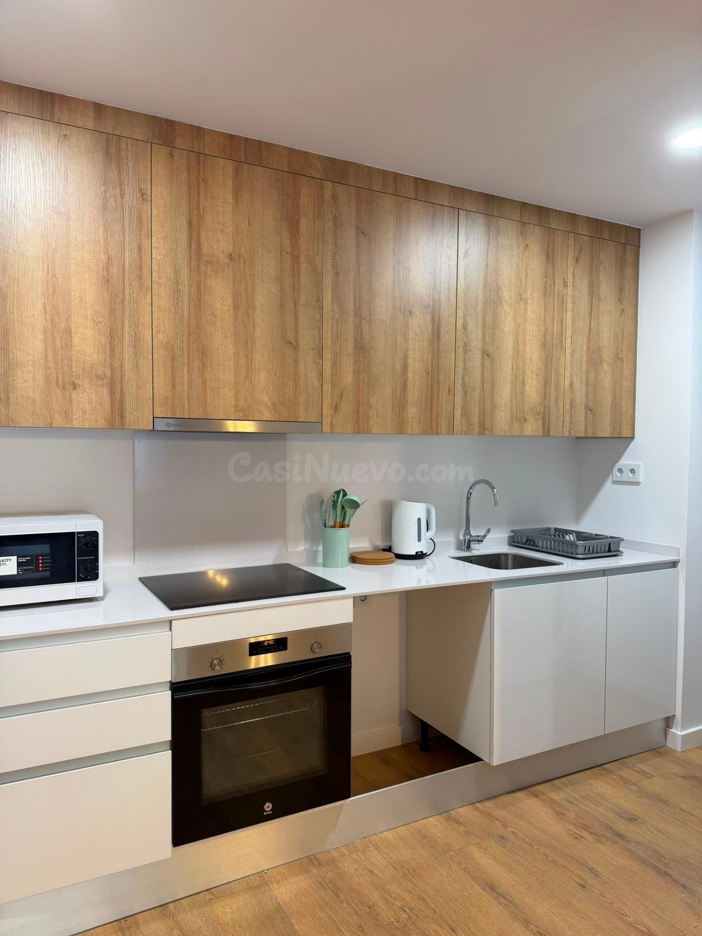 Exclusiva vivienda de diseño moderno en el corazón de Estepo - foto 3