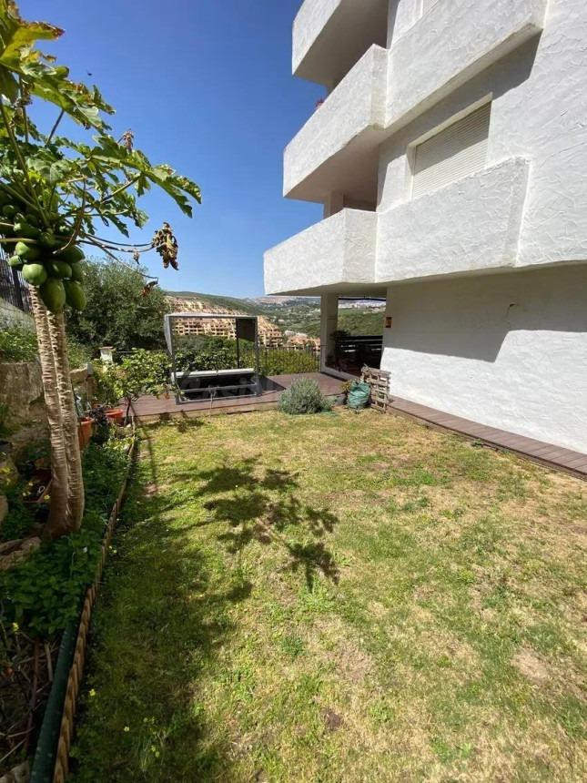# Exclusivo Oasis Mediterráneo con Jardín Privado cerca del  - foto 2