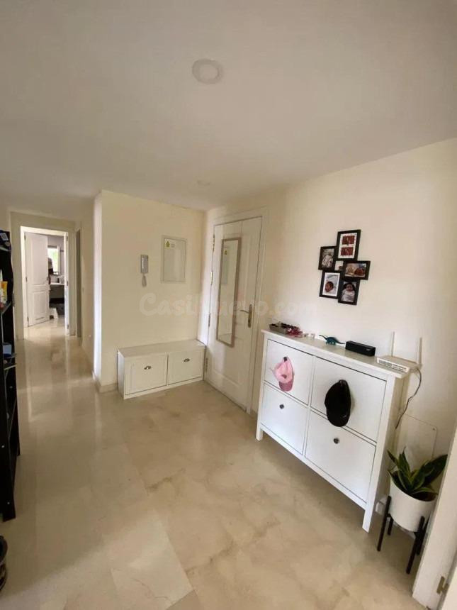# Exclusivo Oasis Mediterráneo con Jardín Privado cerca del  - foto 4