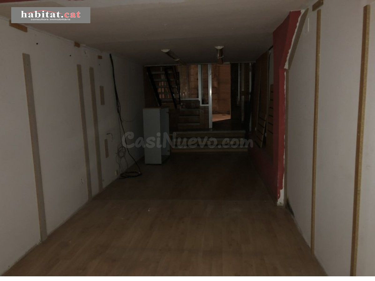 ¡¡ LOCAL COMERCIAL EN VILANOVA I LA GELTRÚ - ZONA CENTRO !! - foto 2