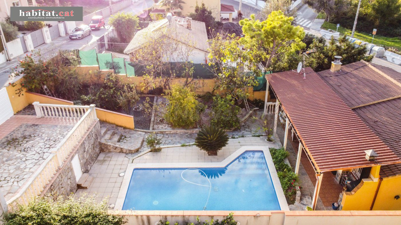 ¡¡CASA CON PISCINA EN MAS D'EN SERRA - SANT PERE DE RIBES!!
