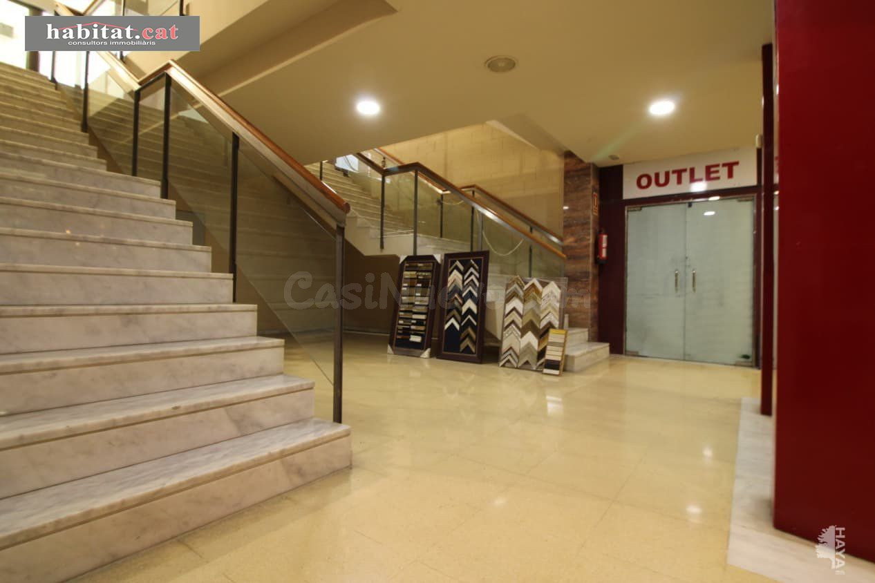 ¡¡LOCAL COMERCIAL EN LA BOVILA - VILANOVA I LA GELTRÚ!! - foto 4