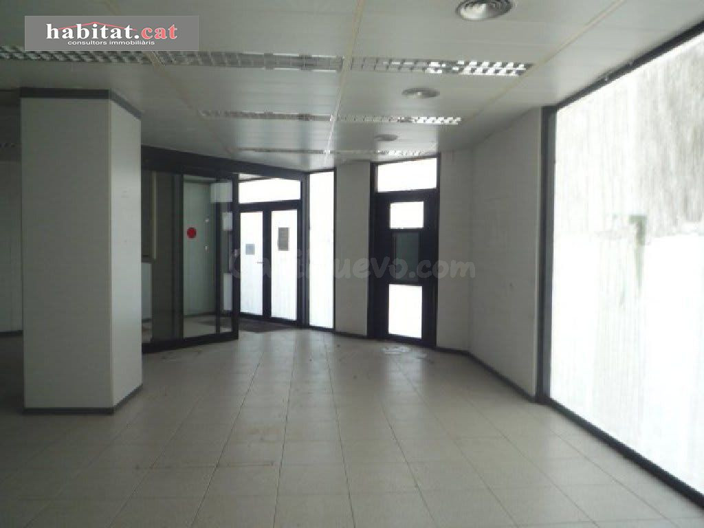 LOCAL COMERCIAL EN SITGES! - foto 2