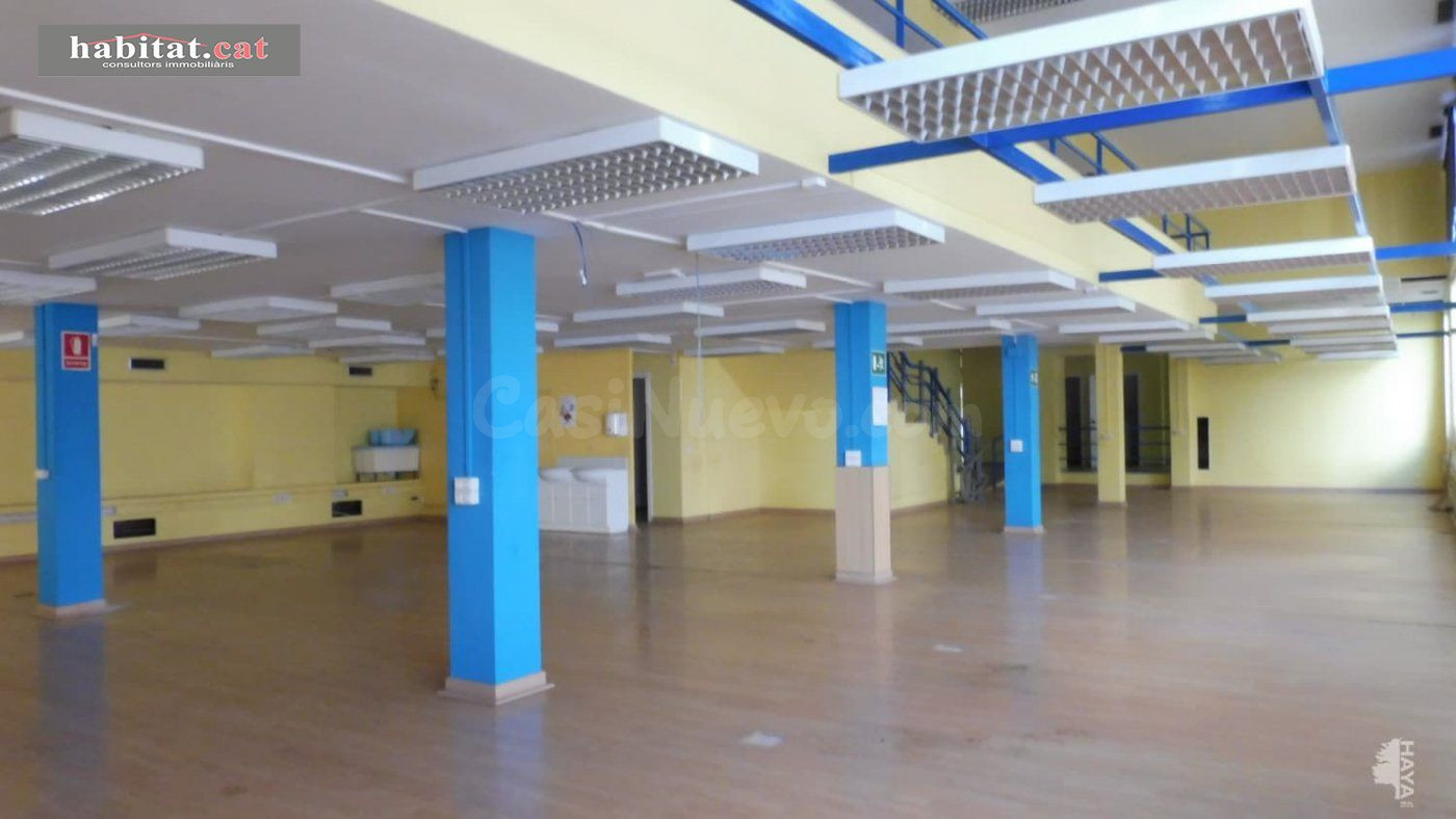 ¡¡LOCAL COMERCIAL ESQUINERO EN VILANOVA I LA GELTRÚ!! - foto 5
