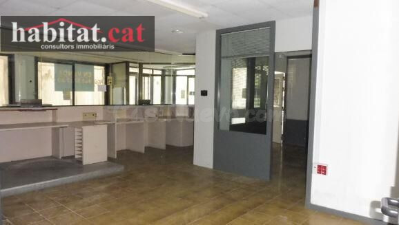 ¡¡ LOCAL COMERCIAL EN VILANOVA - ZONA SANT JOAN !! - foto 2