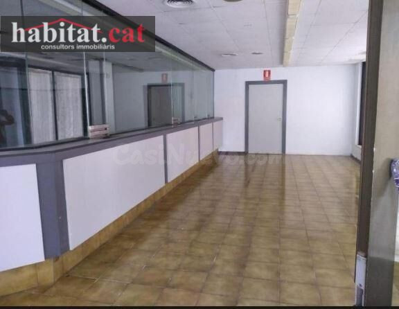 ¡¡ LOCAL COMERCIAL EN VILANOVA - ZONA SANT JOAN !! - foto 3