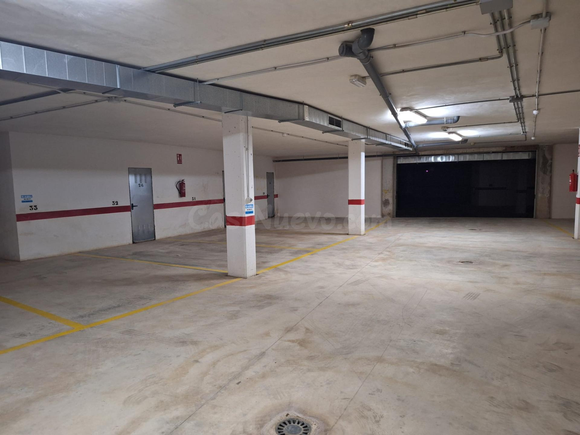 Alquimaos esta plaza de garaje en Calle Donantes De Sangre J - foto 3
