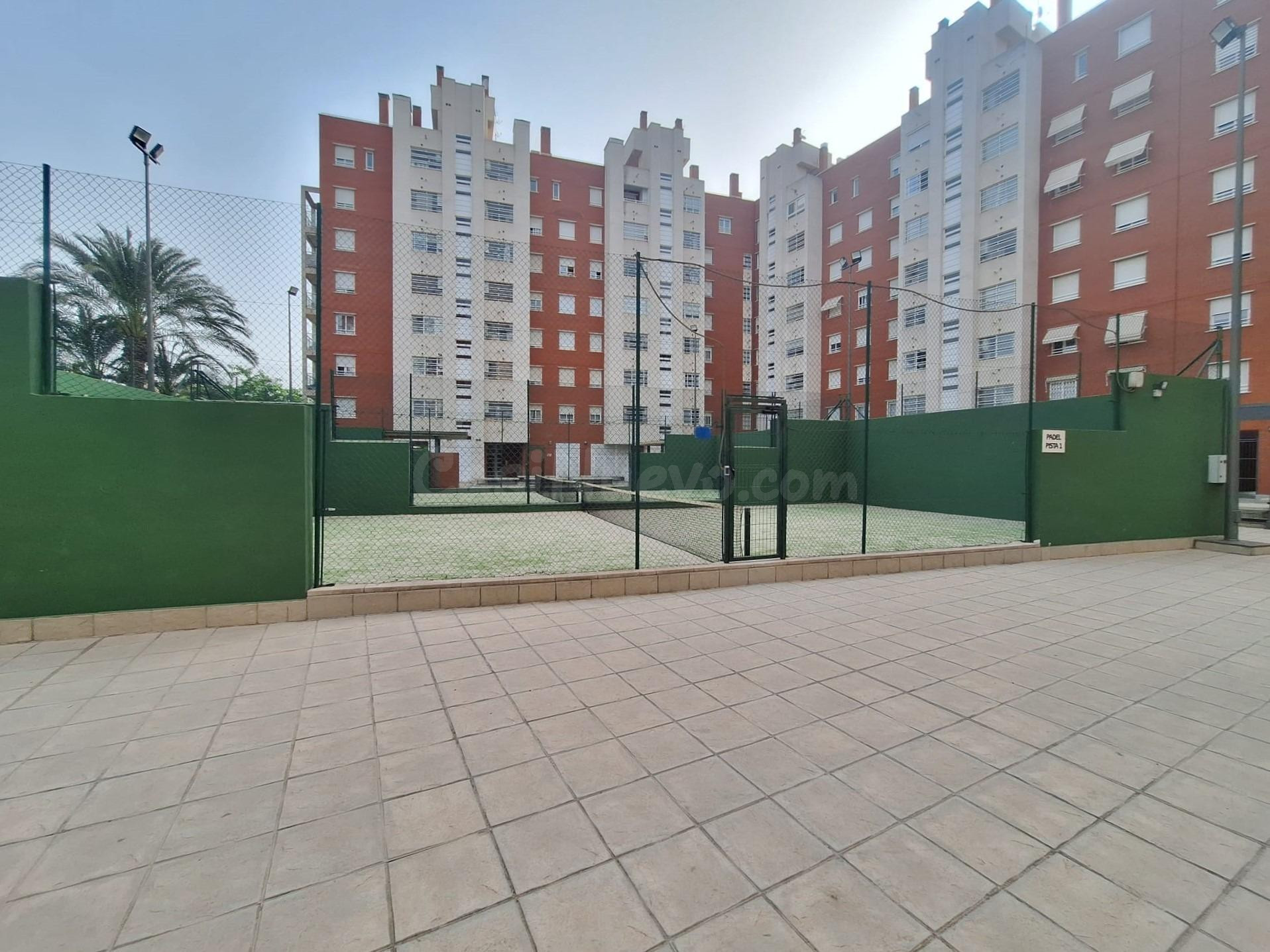 Se alquila  ESTUDIANTES piso en El Puntal con piscina comuni - foto 4