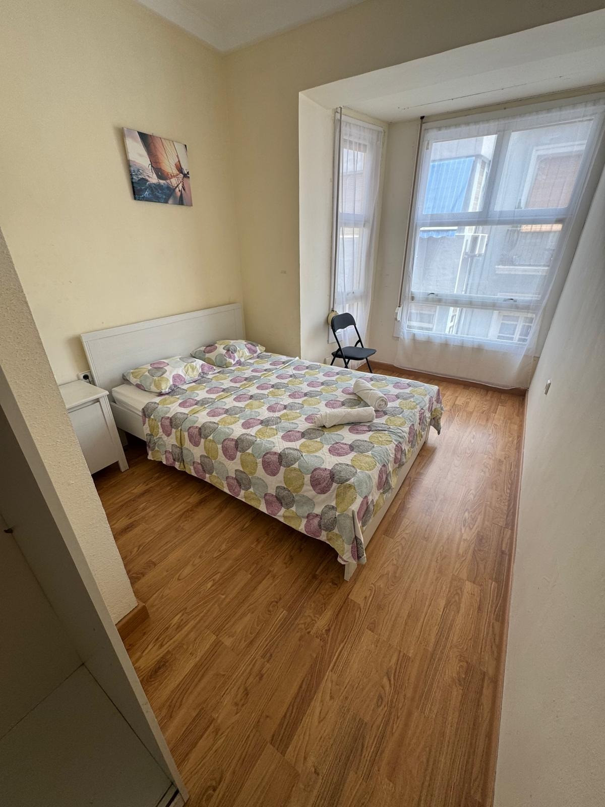 ALQUILER AMPLIO PISO CENTRICO: 5 habitaciones + 2 BAÑOS - foto 4