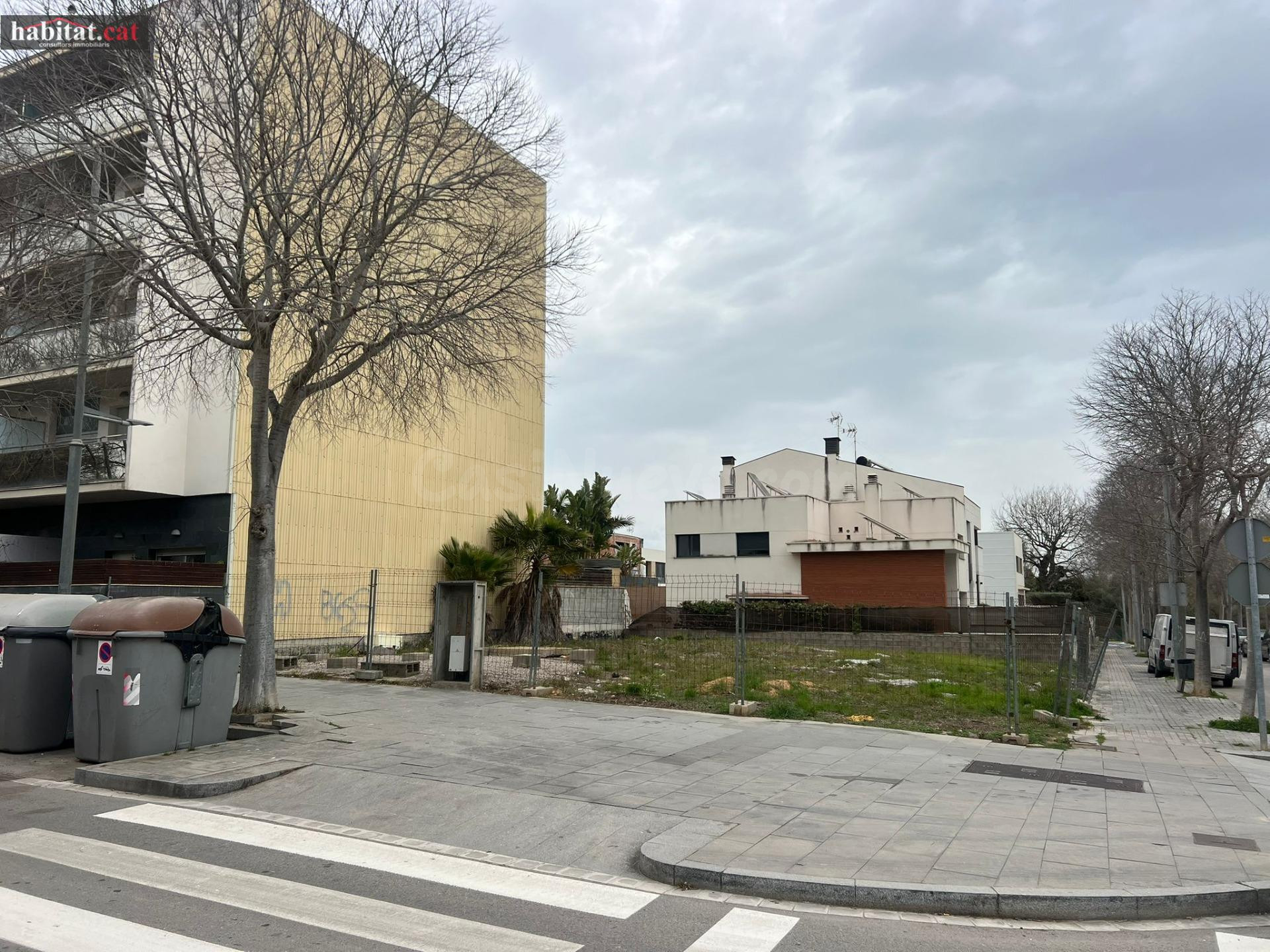 TERRENO EN RAMBLA SANT JORDI Nº 32 - VILANOVA I LA GELTRÚ - foto 2