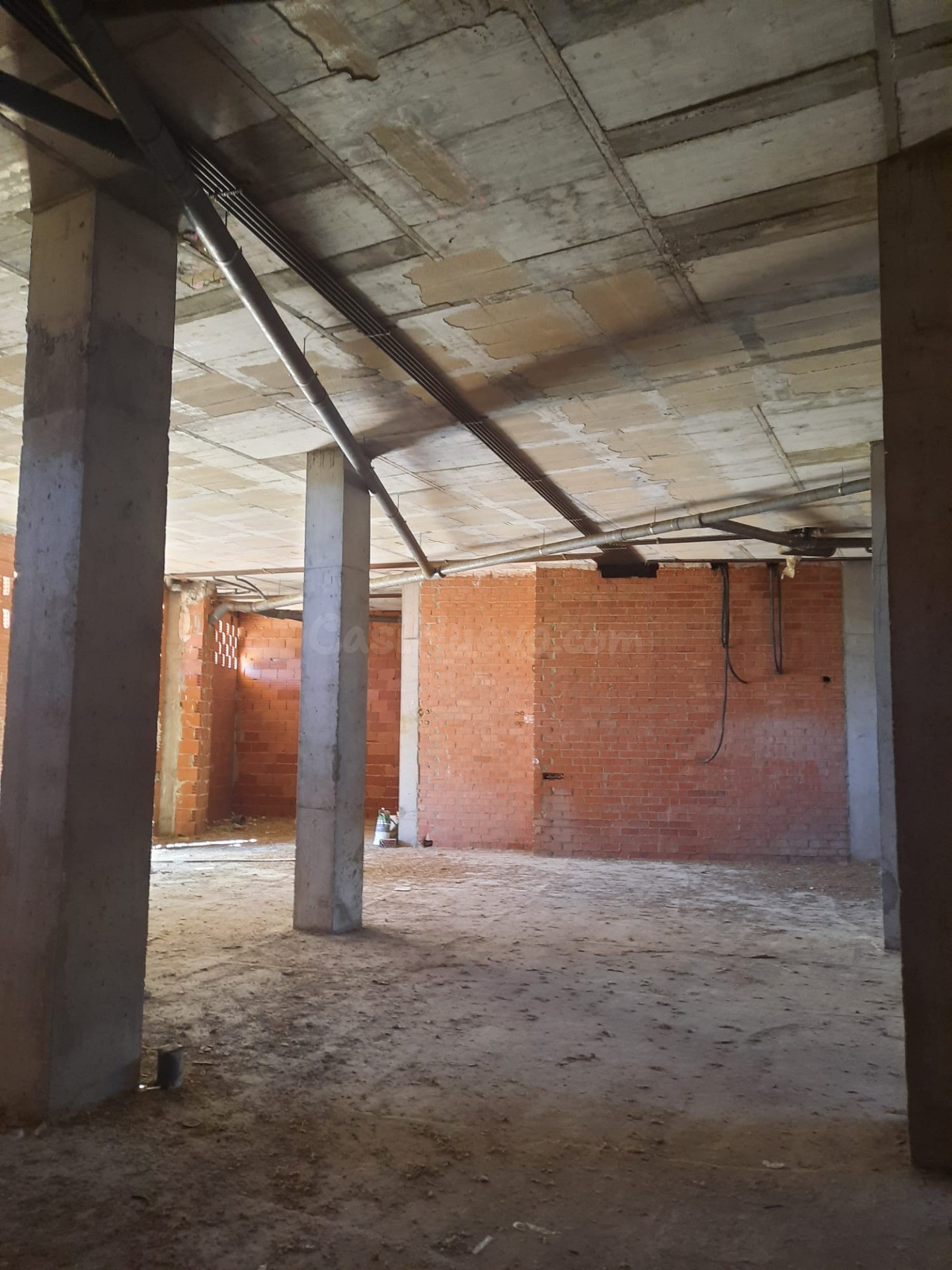 VENTA O ALQUILER DE LOCAL EN JUAN DE BORBÓN - foto 4