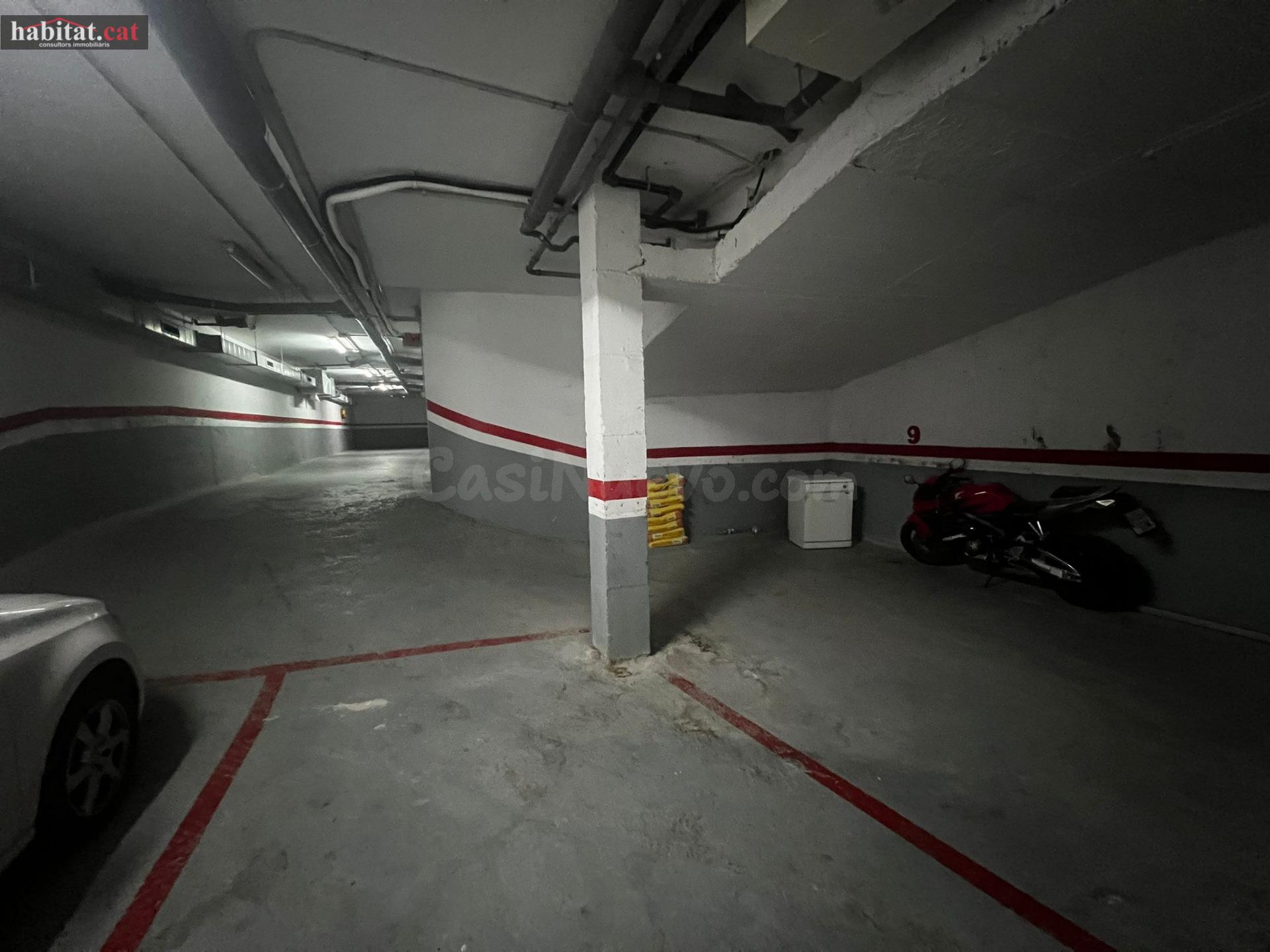 PARKING + TRASTERO EN SANT SADURNÍ - CENTRO - foto 4