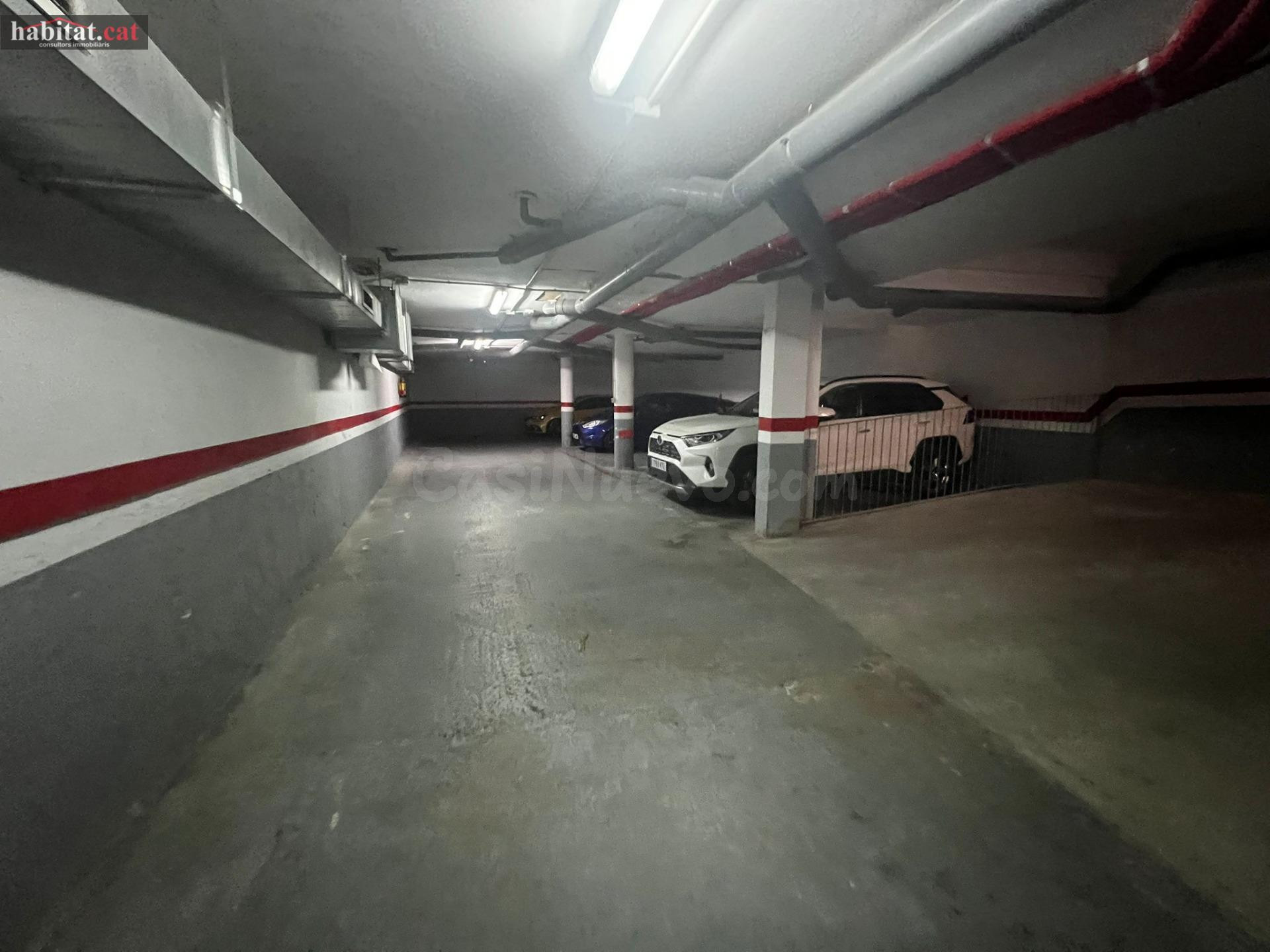 PARKING + TRASTERO EN SANT SADURNÍ - CENTRO - foto 5