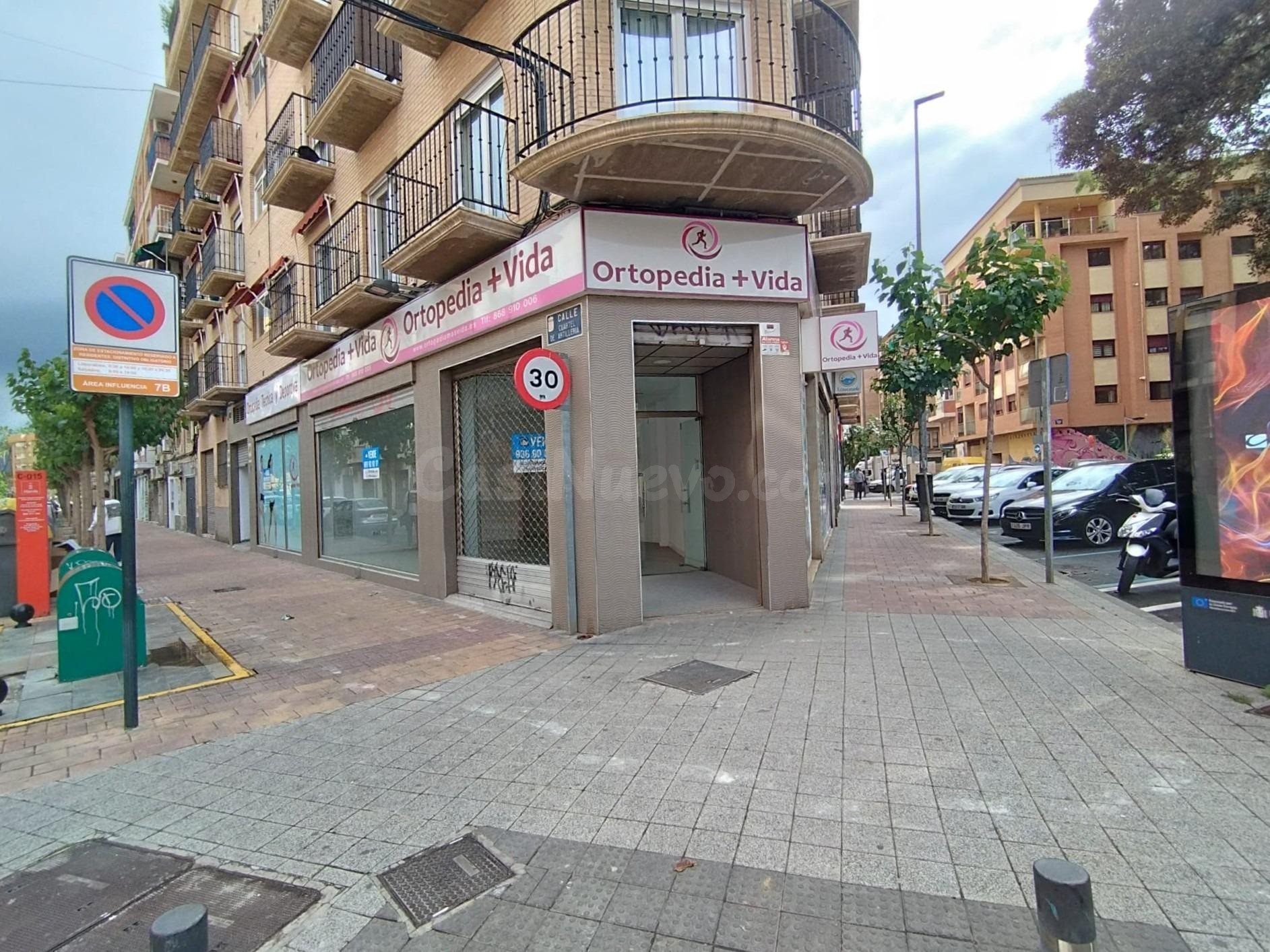 LOCAL COMERCIAL EN CALLE CARTAGENA