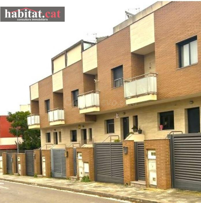 CASA OCUPADA EN FONS DE SUMELLA - VILANOVA I LA GELTRU