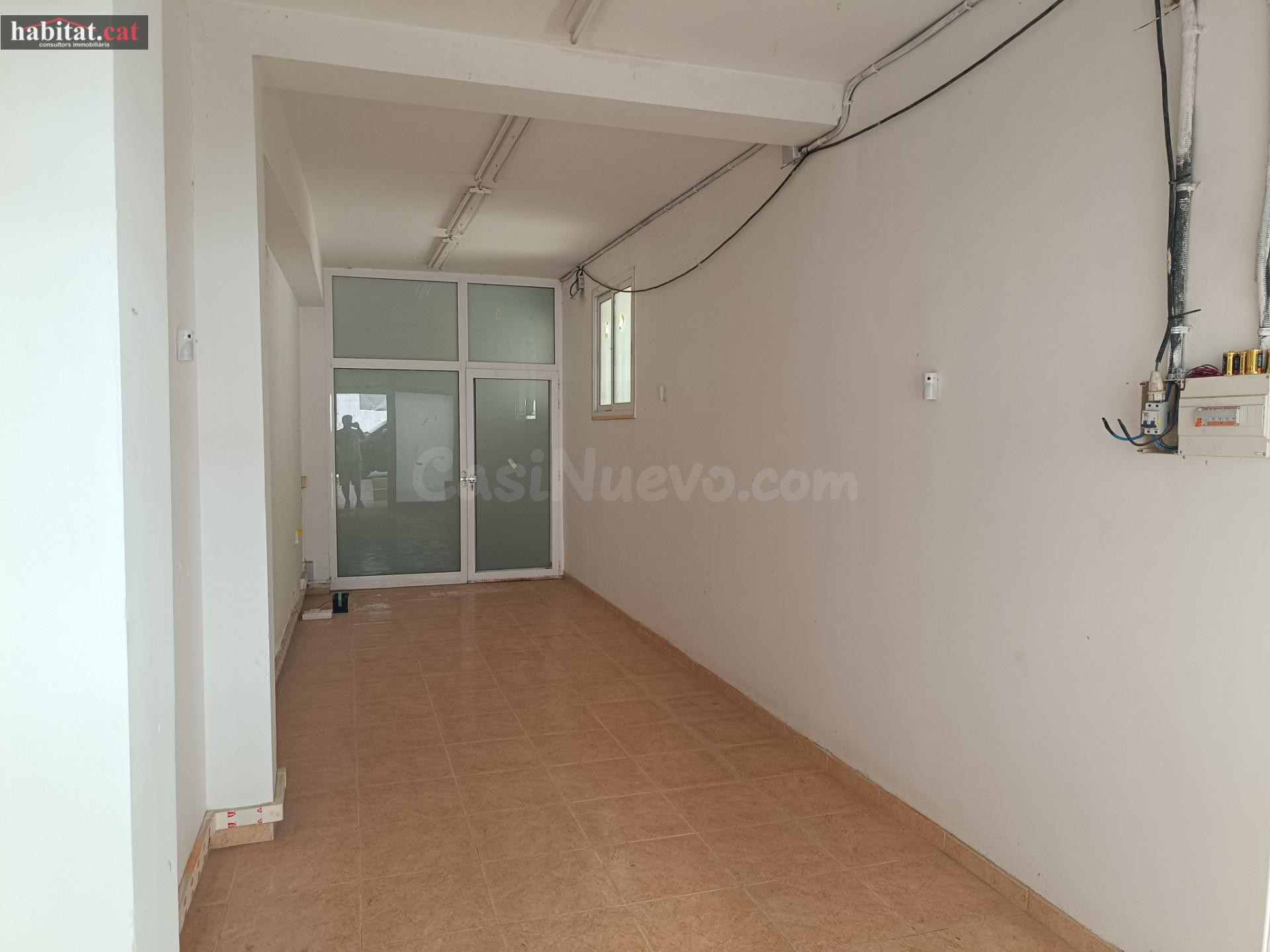 LOCAL NO APTO PARA VIVIENDA EN VILANOVA - ZONA TACÓ - foto 2