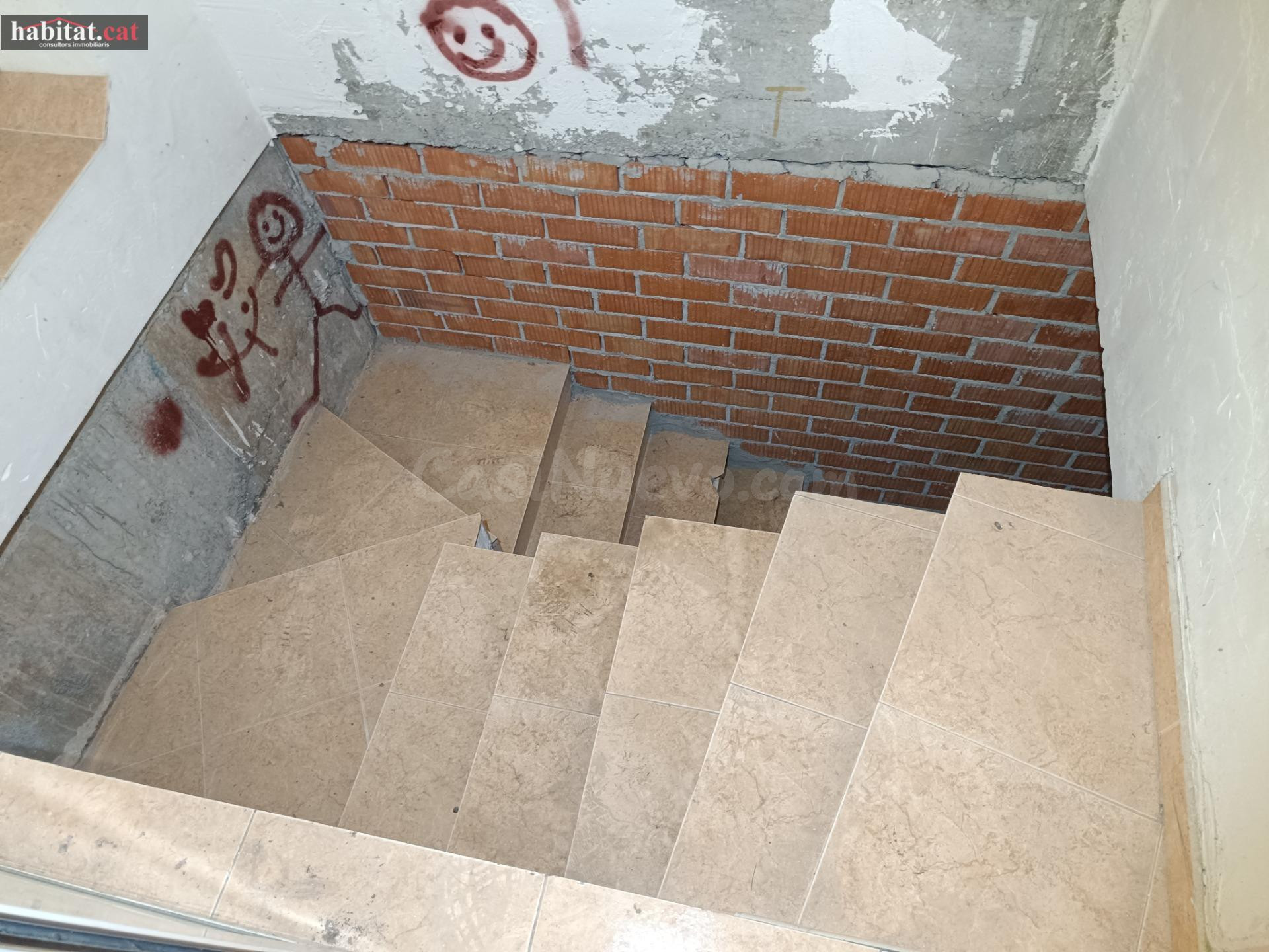 LOCAL NO APTO PARA VIVIENDA EN VILANOVA - ZONA TACÓ - foto 3