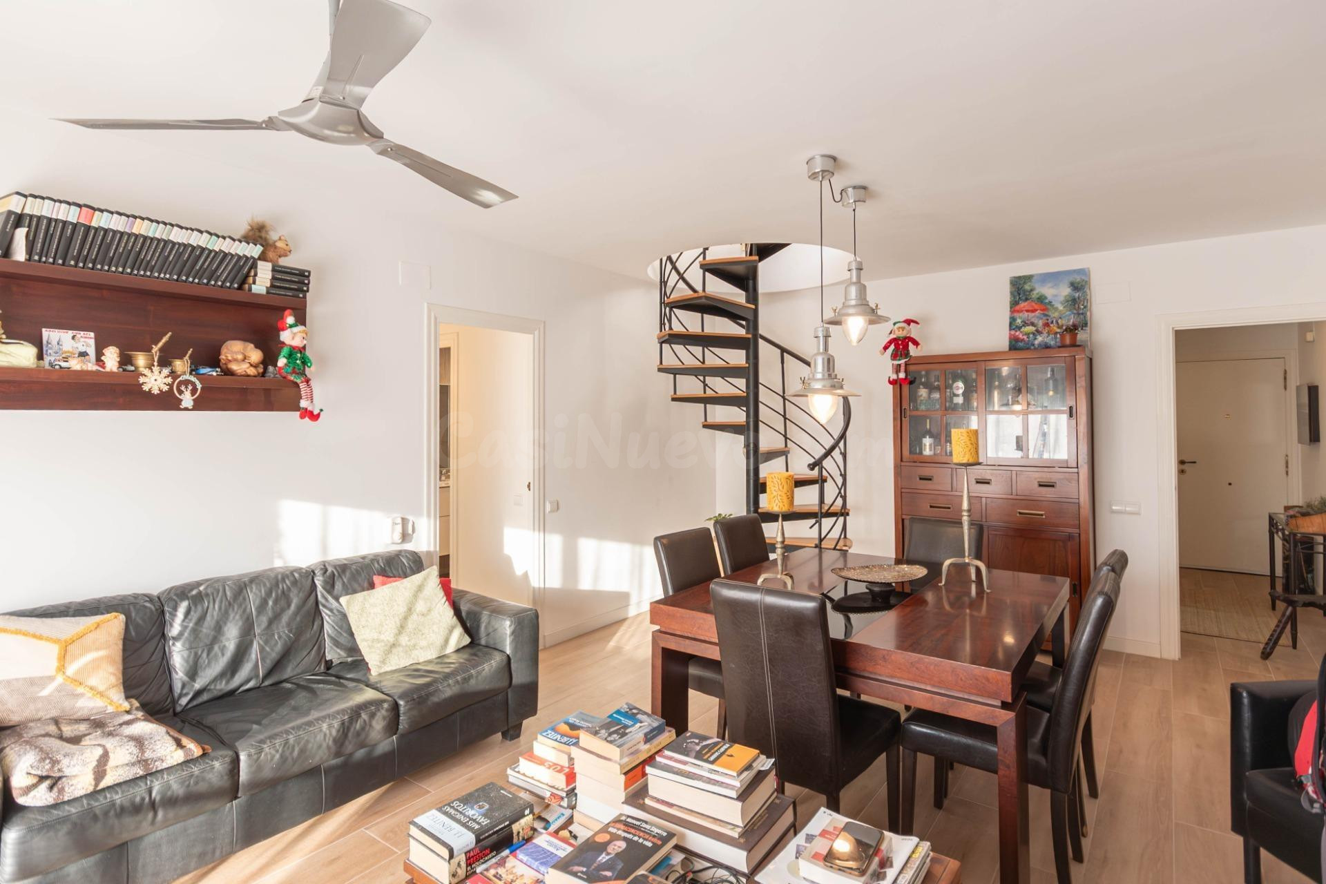 Ático reformado en Cubelles con terraza de 120 m2 - foto 5