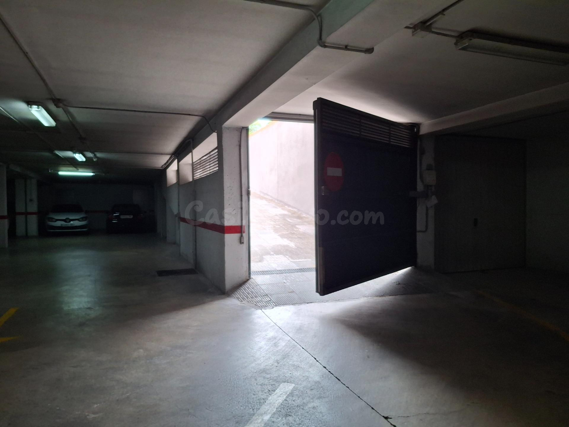 VENTA DE PLAZA DE GARAJE EN RONDA SUR. - foto 4