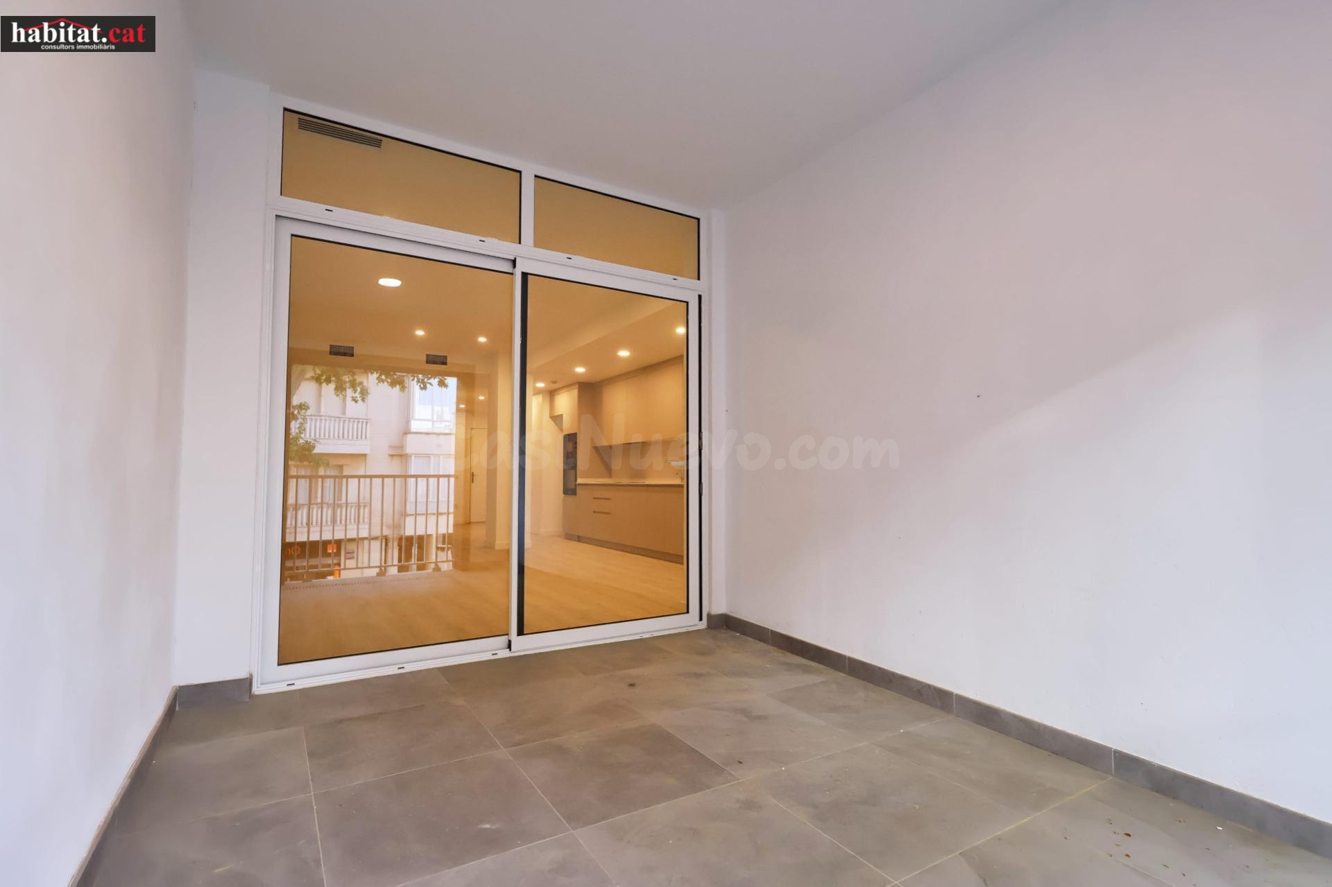 EXCLUSIVO PISO ESQUINERO REFORMADO EN LA RAMBLA PRINCIPAL DE - foto 5