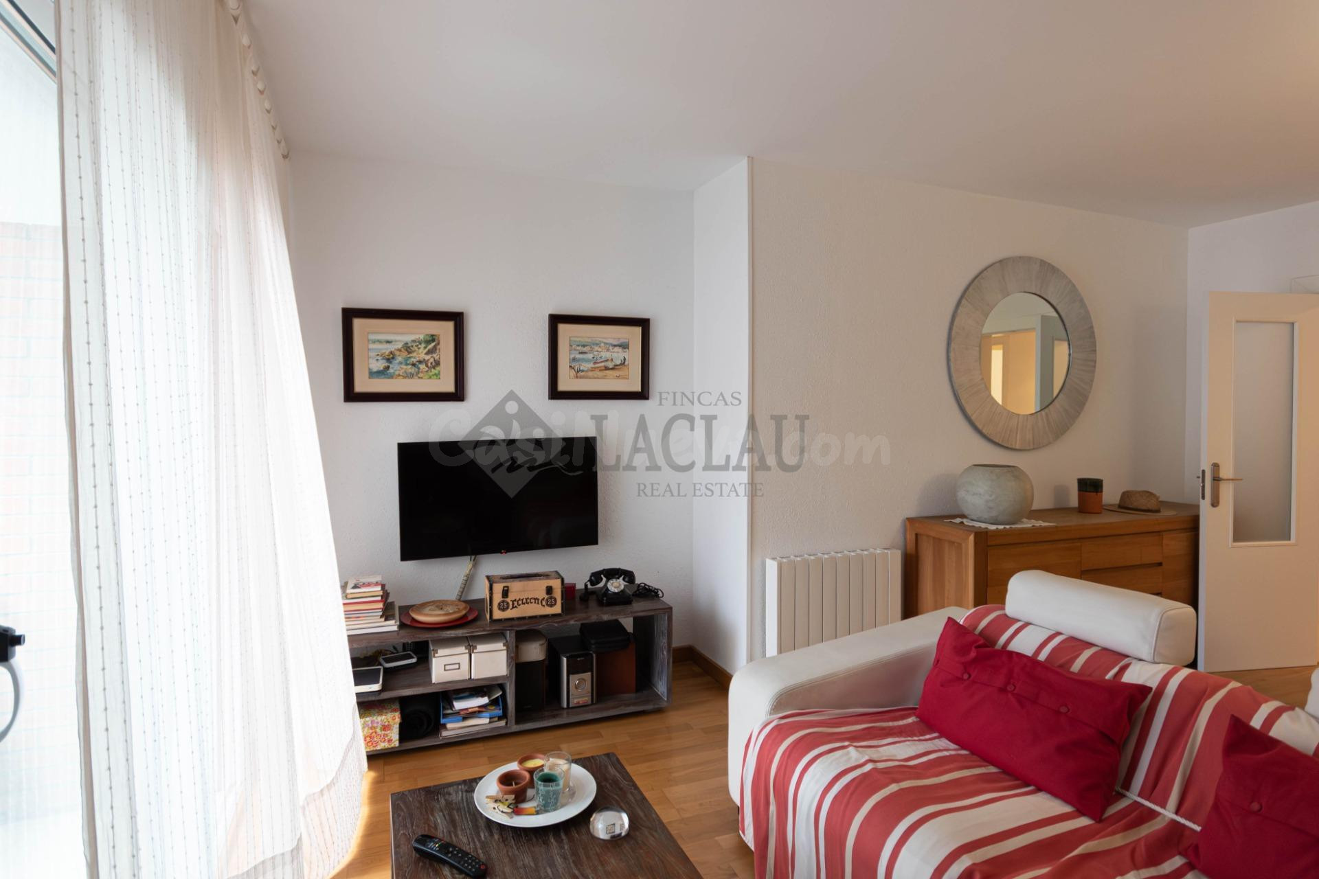 en venta, planta baja con balcón,dos dormitorios y patio en  - foto 3