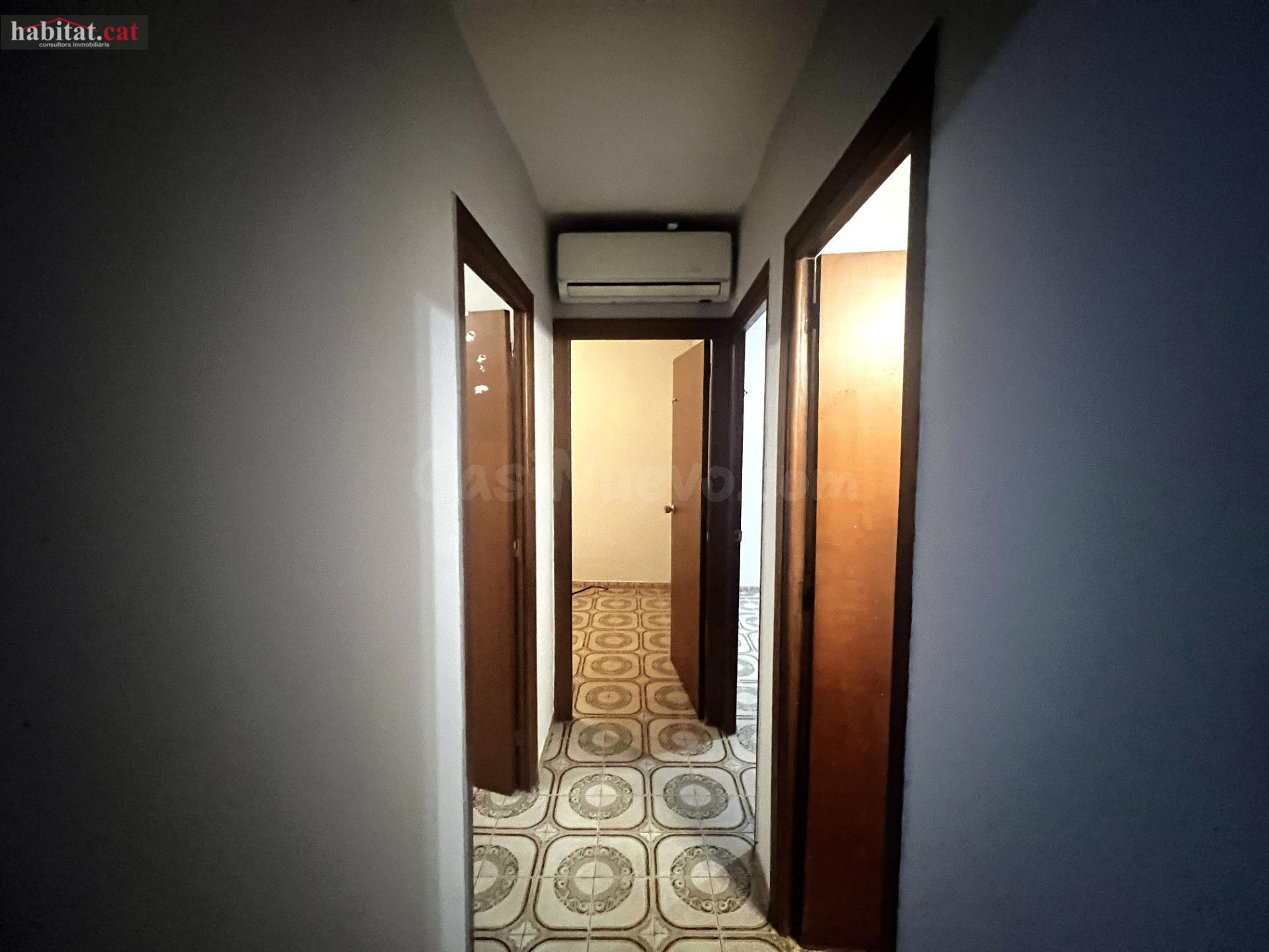 PISO EN CAMPS BLANCS - SANT BOI DE LLOBREGAT - foto 4