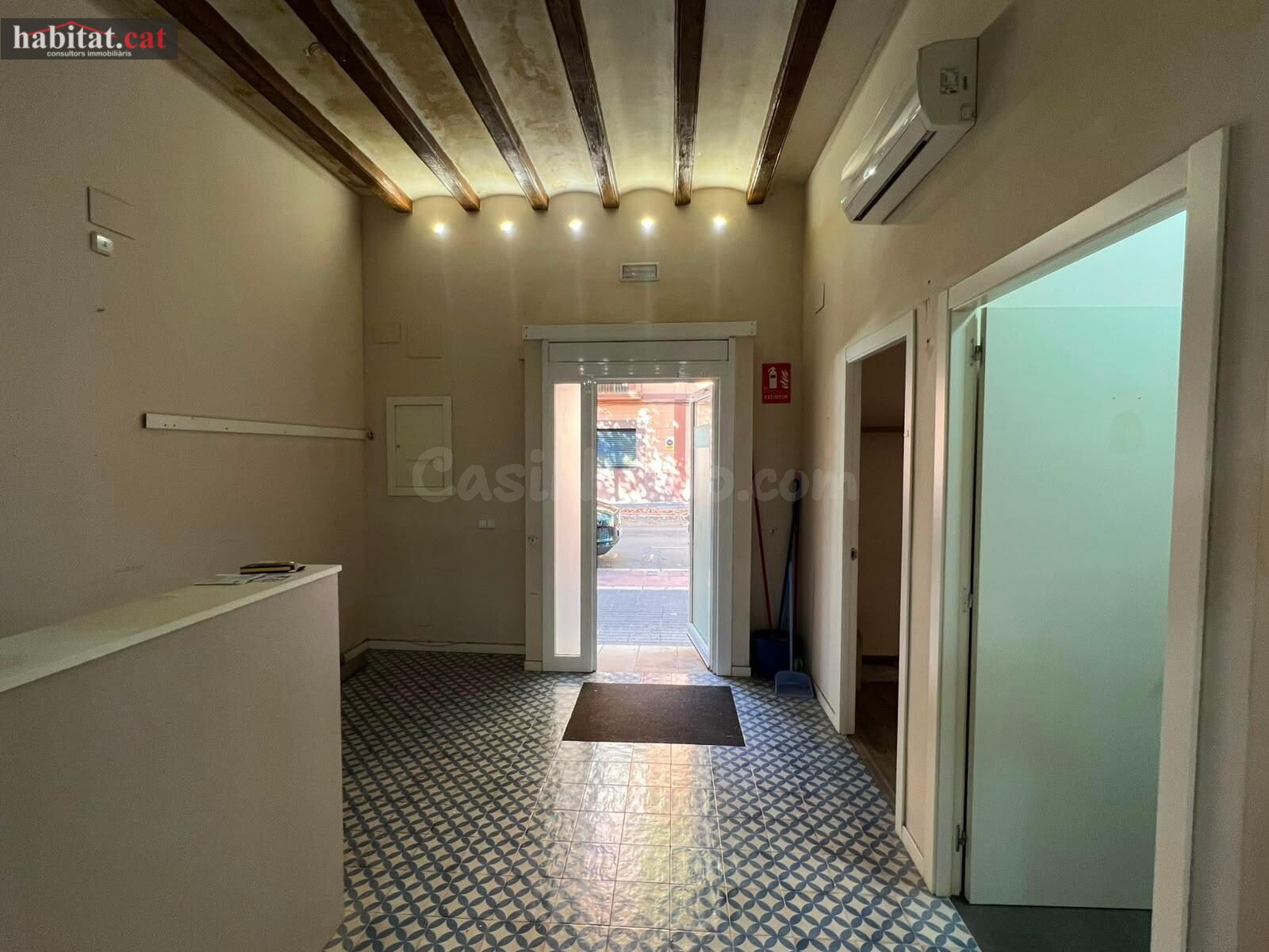 LOCAL EN VILANOVA I LA GELTRÚ - CENTRO - foto 4