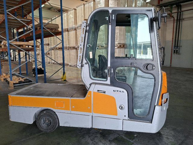 Tractor eléctrico + 2 remolques