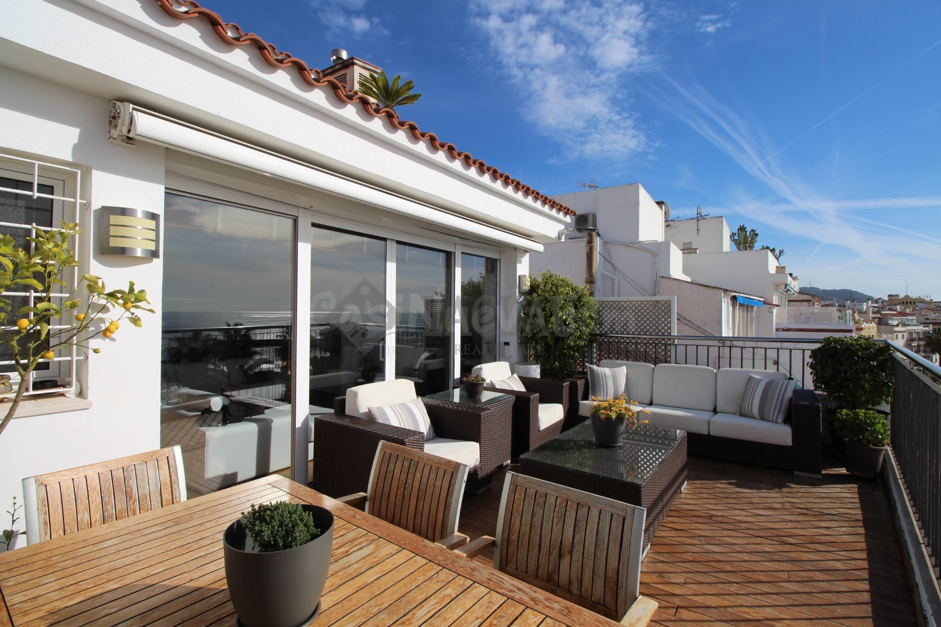 ÁTICO-DÚPLEX en primera línea de mar en el centro de Sitges - foto 3