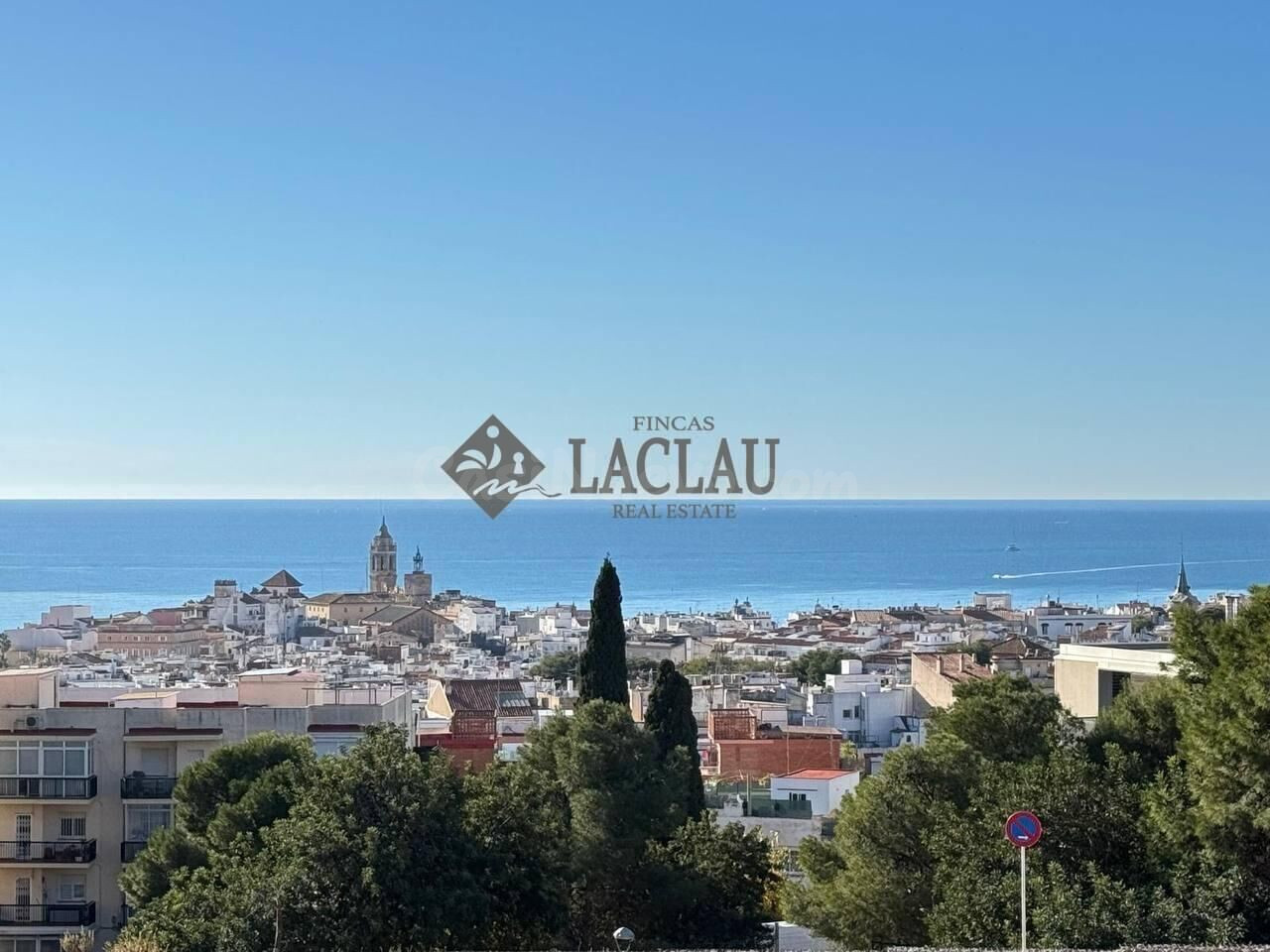 Planta Baja dúplex con vistas al mar y a Sitges