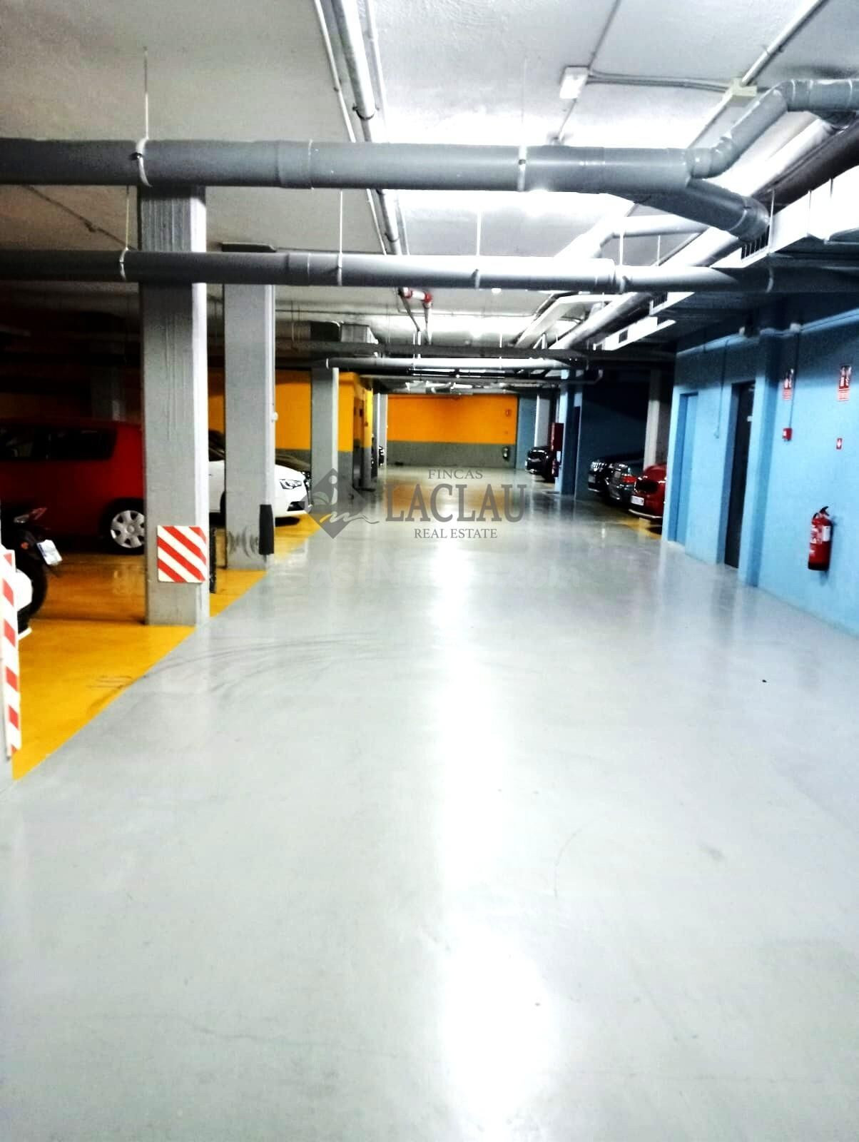 Venta plaza de parking zona la Plana Sitges