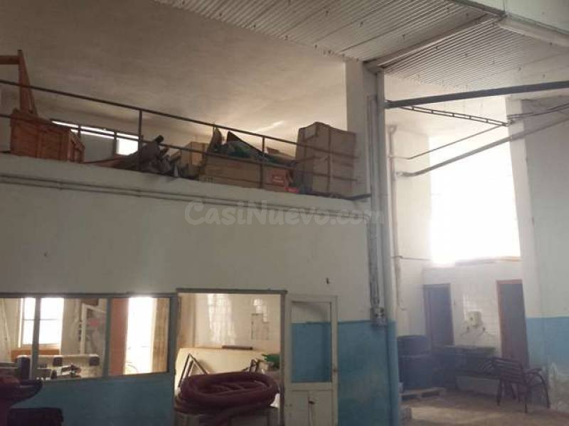 Local comercial muy grande en Santoña - foto 2