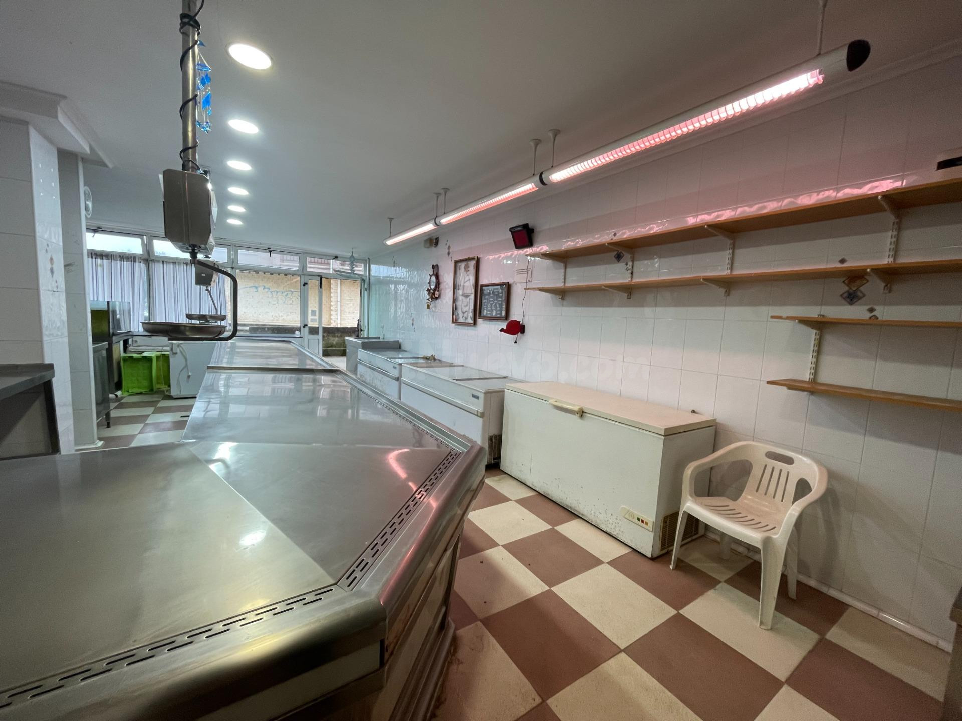 Venta local comercial equipado para pescadería + Furgón isot - foto 5