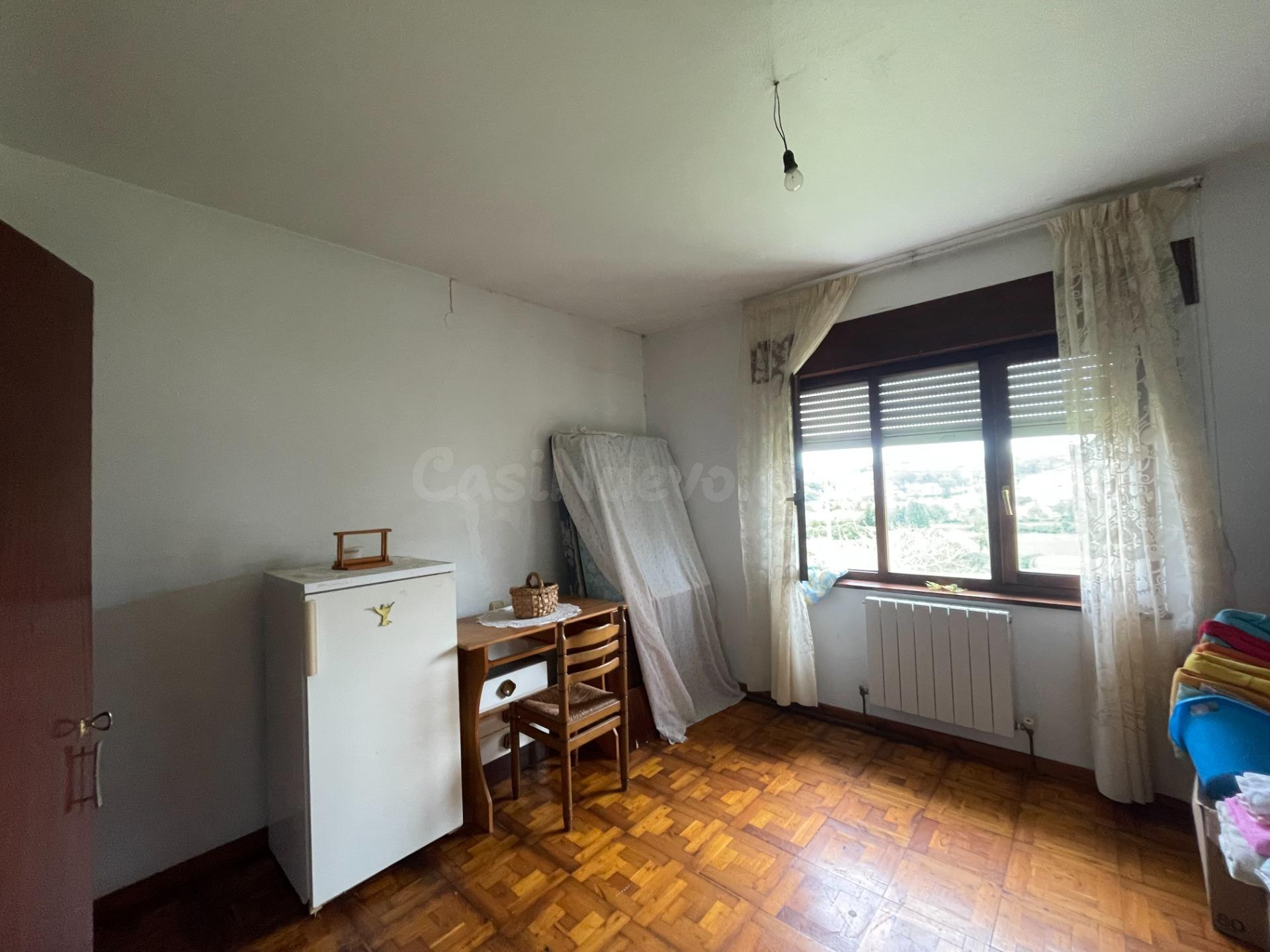 CASA EN ARNUERO CON VARIOS EDIFICIOS ANEXOS - foto 5