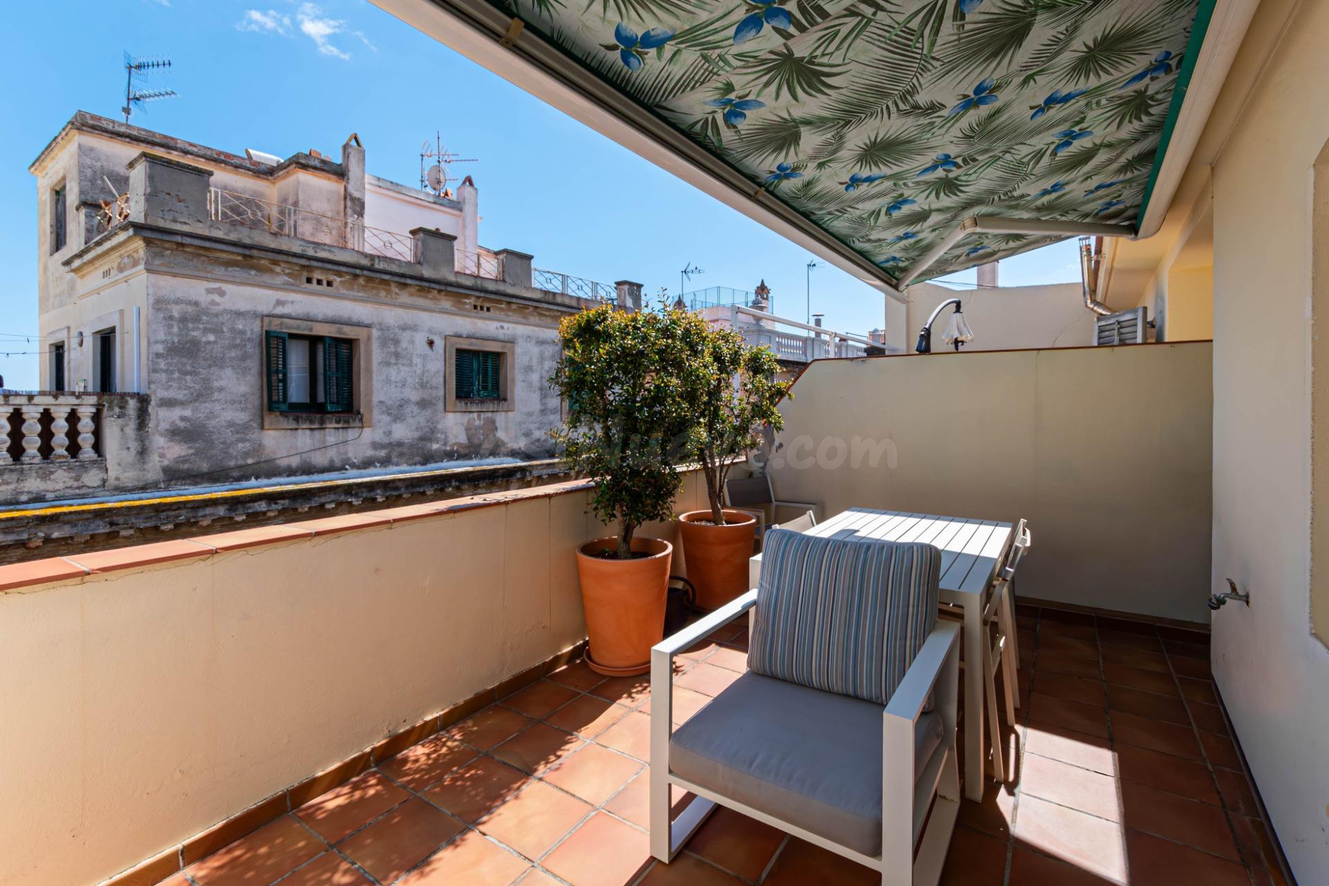 Atico en pleno corazón de Sitges con 3 terrazas y vistas al  - foto 3