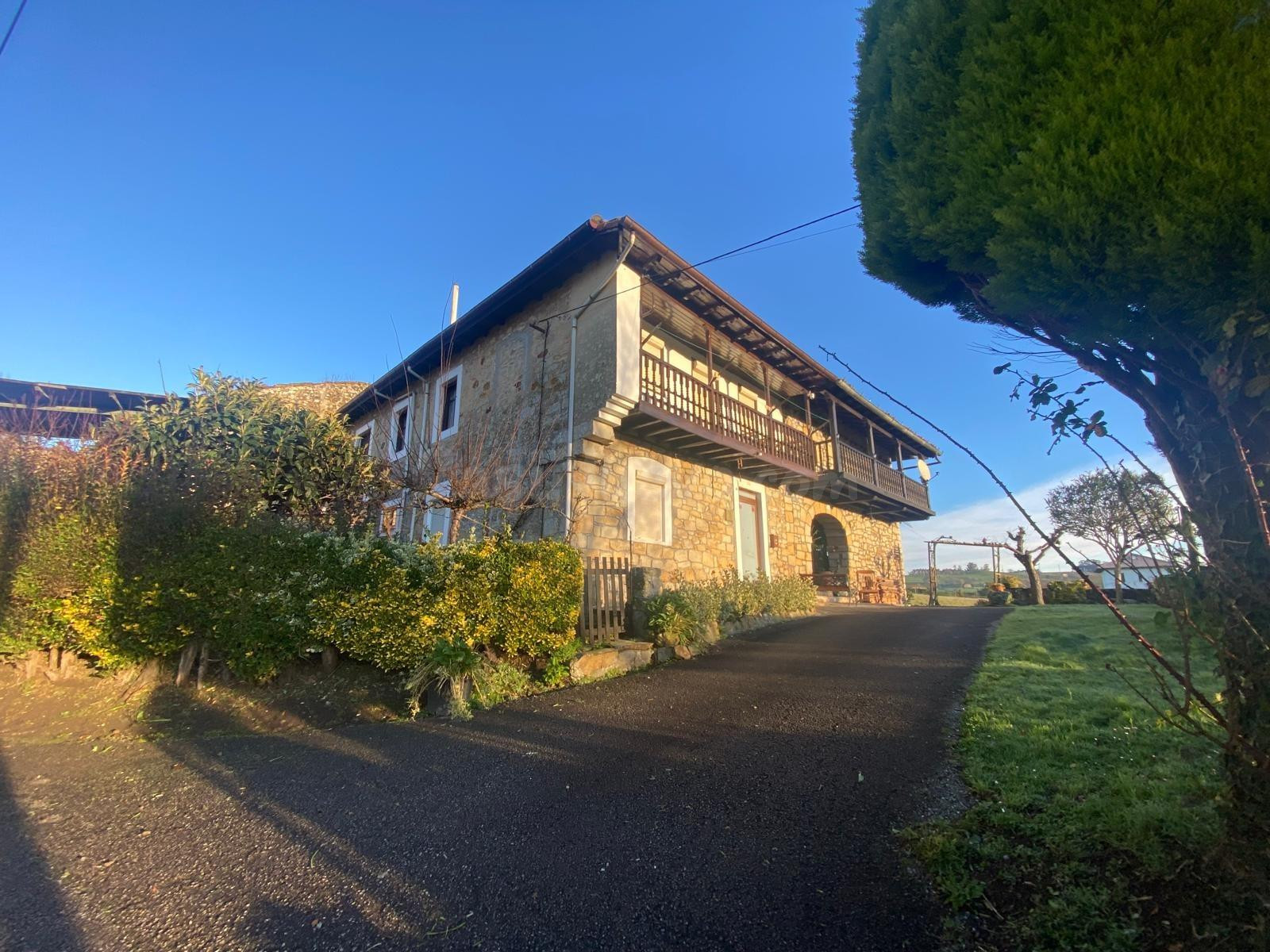 Adosado en Beranga - foto 2