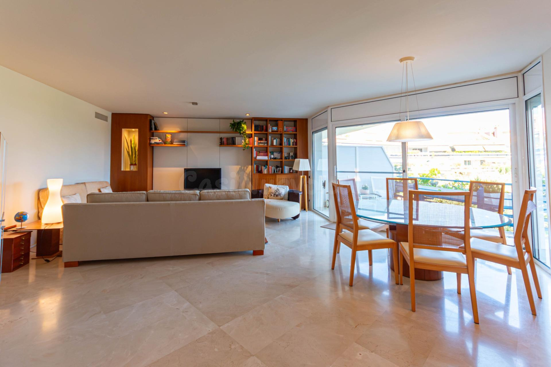 Exclusiva vivienda frente al mar en Terramar, Sitges - foto 2