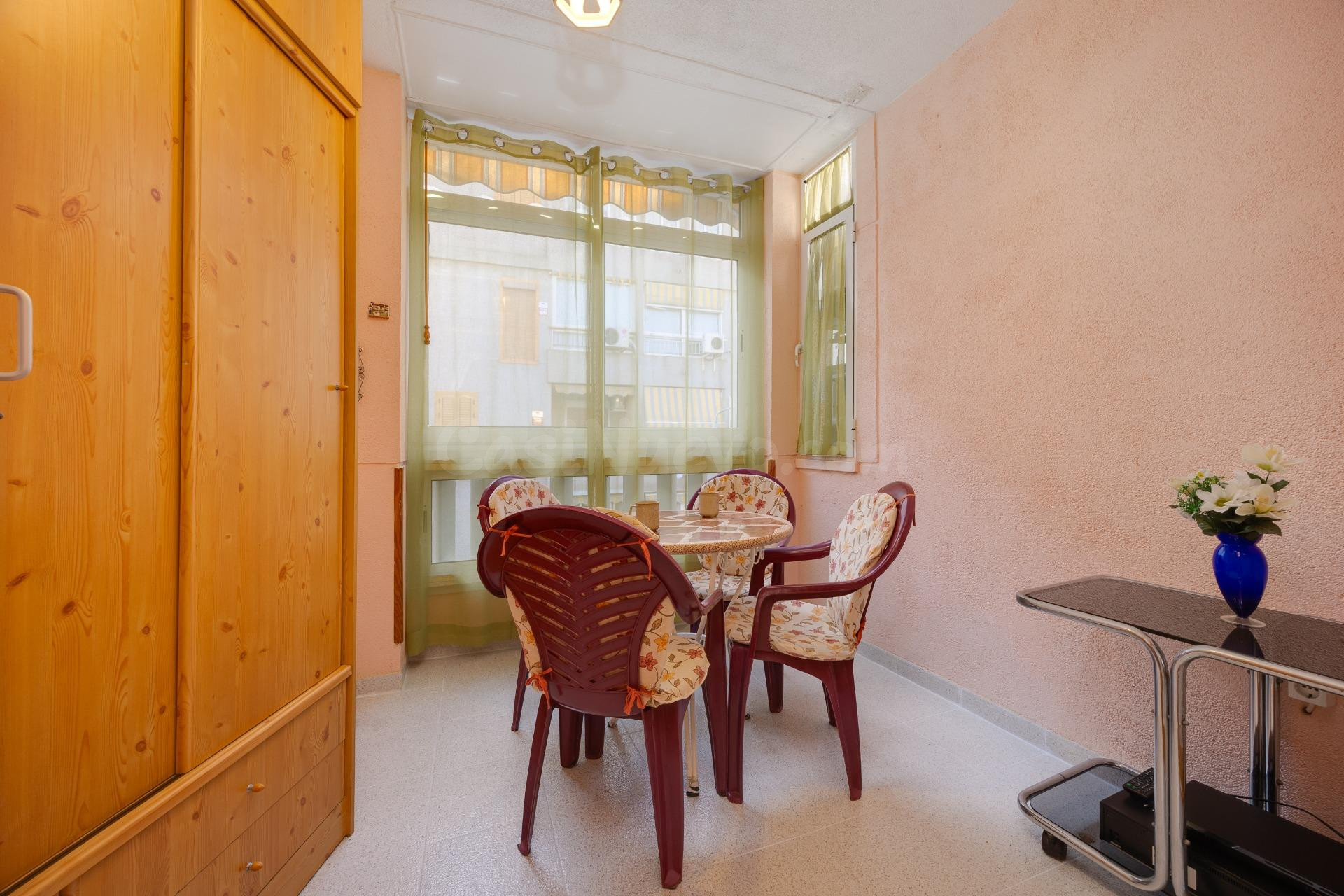 Apartamento de 3 dormitorios y piscina comunitaria en Acequi - foto 4