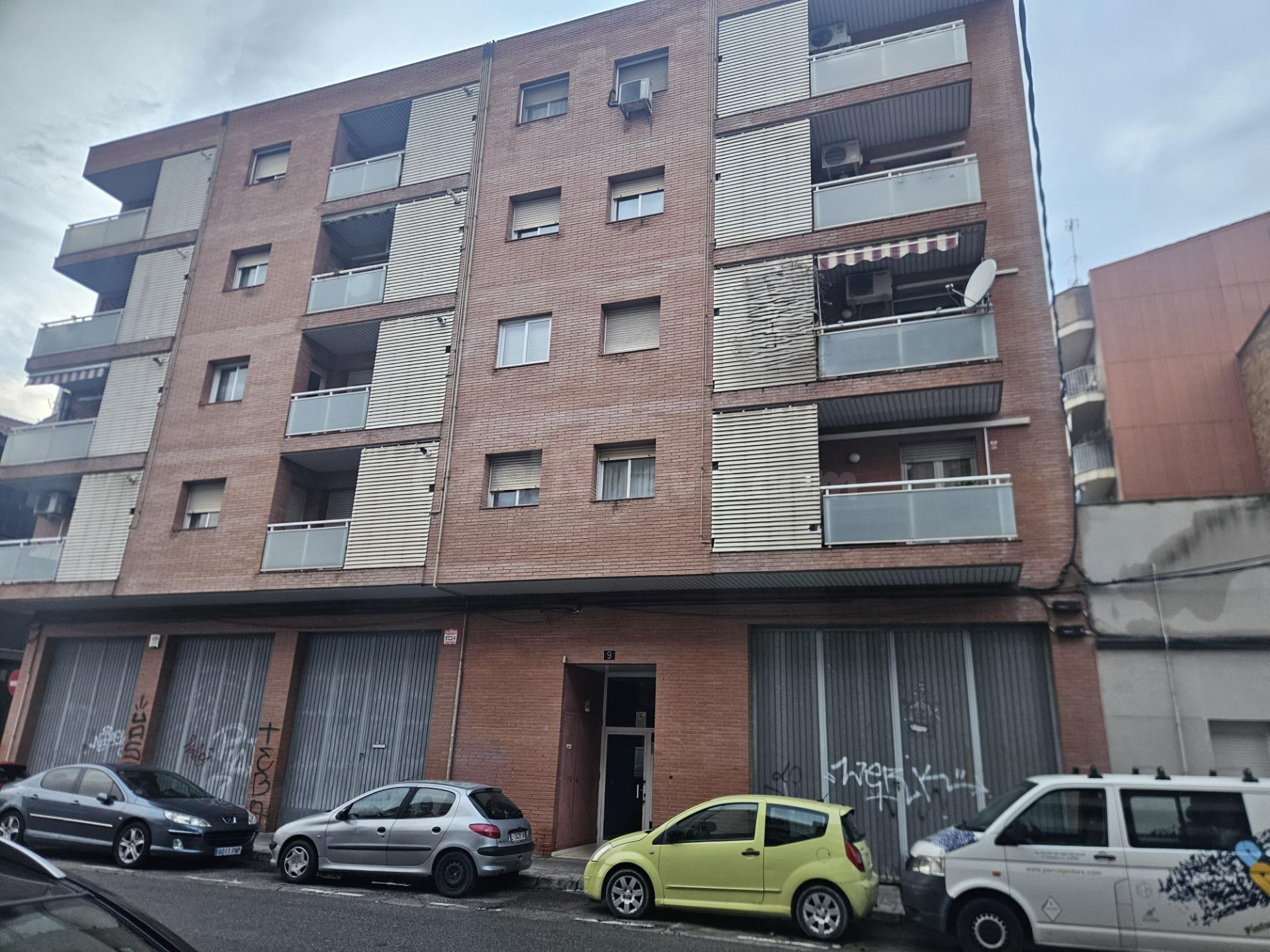 Amplio Local Comercial en Pardinyes, Lleida
