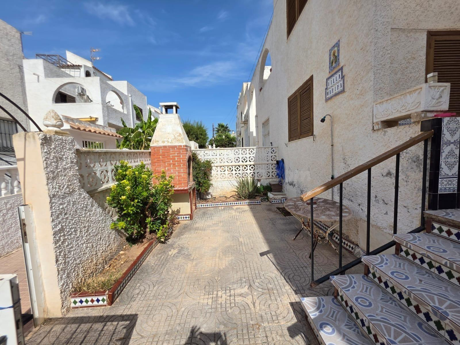 Dúplex en Calas Blancas, Torrevieja, a 750 metros del mar - foto 3
