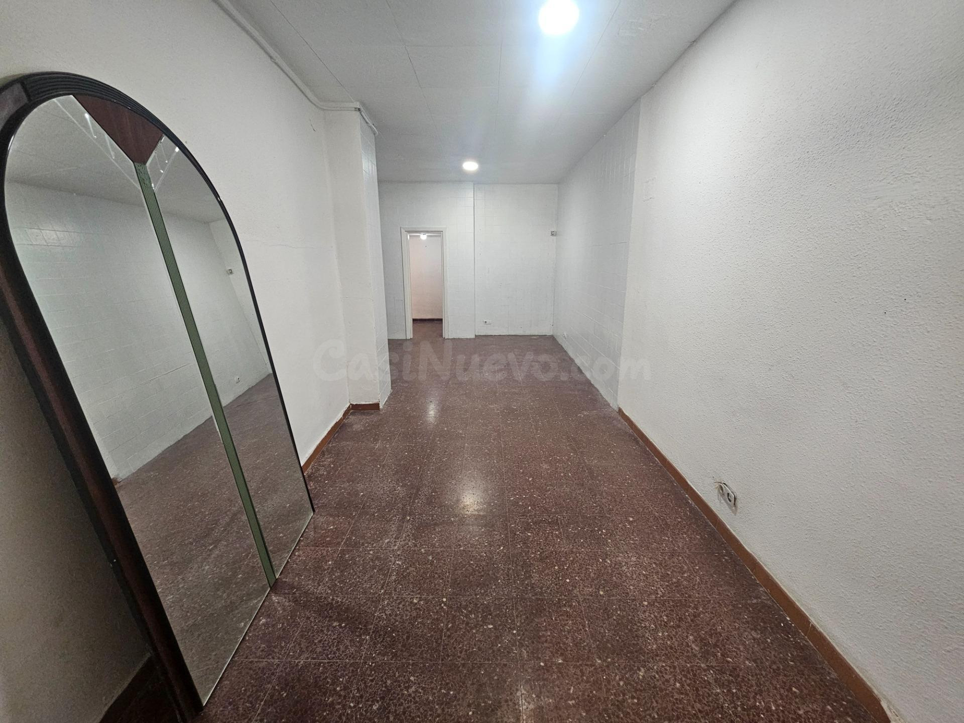 Local Comercial Adaptado a Alojamiento en Lleida - foto 3
