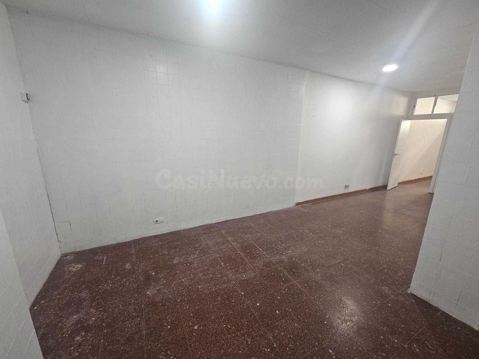 Local Comercial Adaptado a Alojamiento en Lleida - foto 5