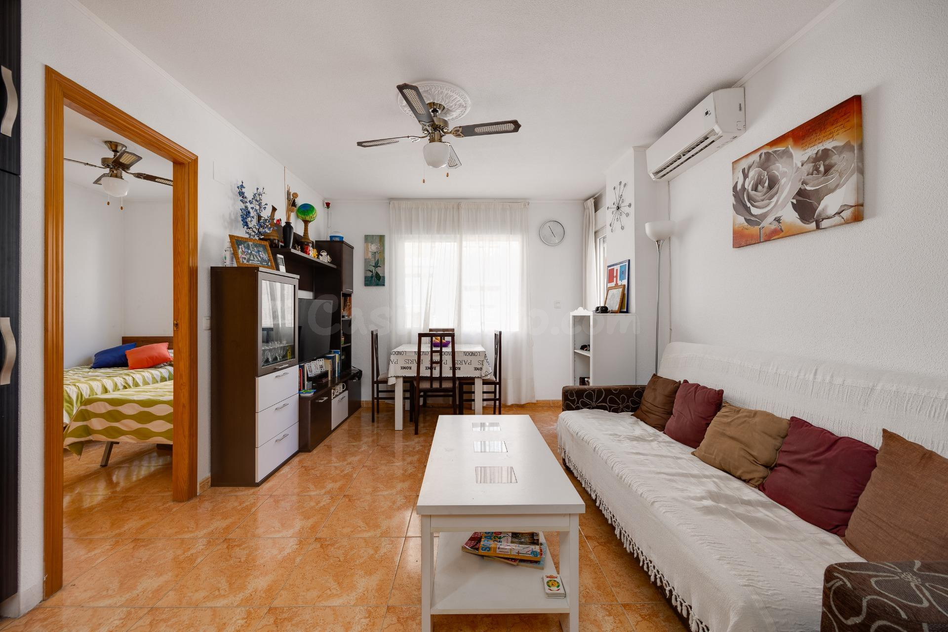Apartamento de 2 dormitorio con plaza de garaje en el centro