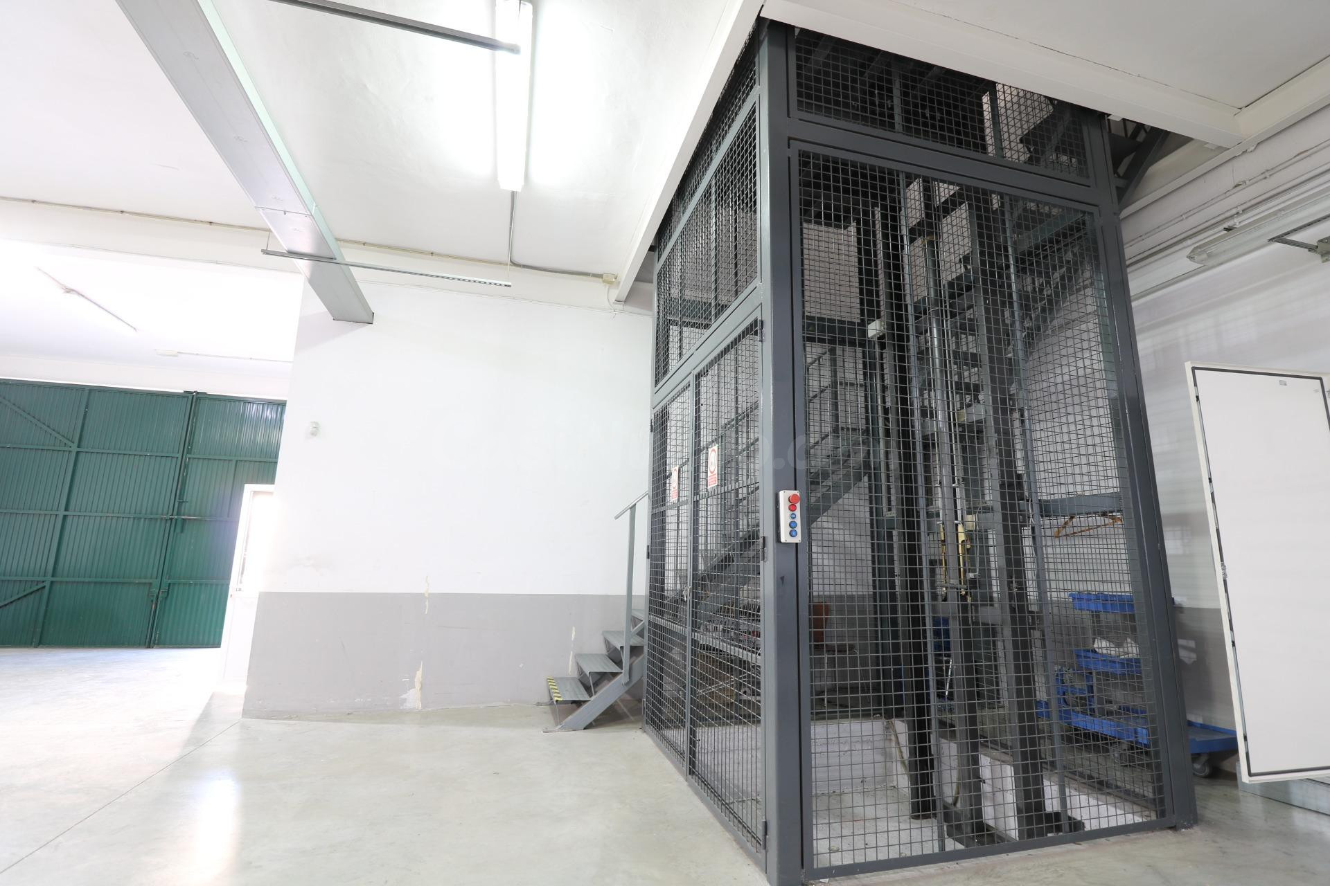 Se vende magnífica nave industrial en Aspe, ubicada en el Po - foto 3