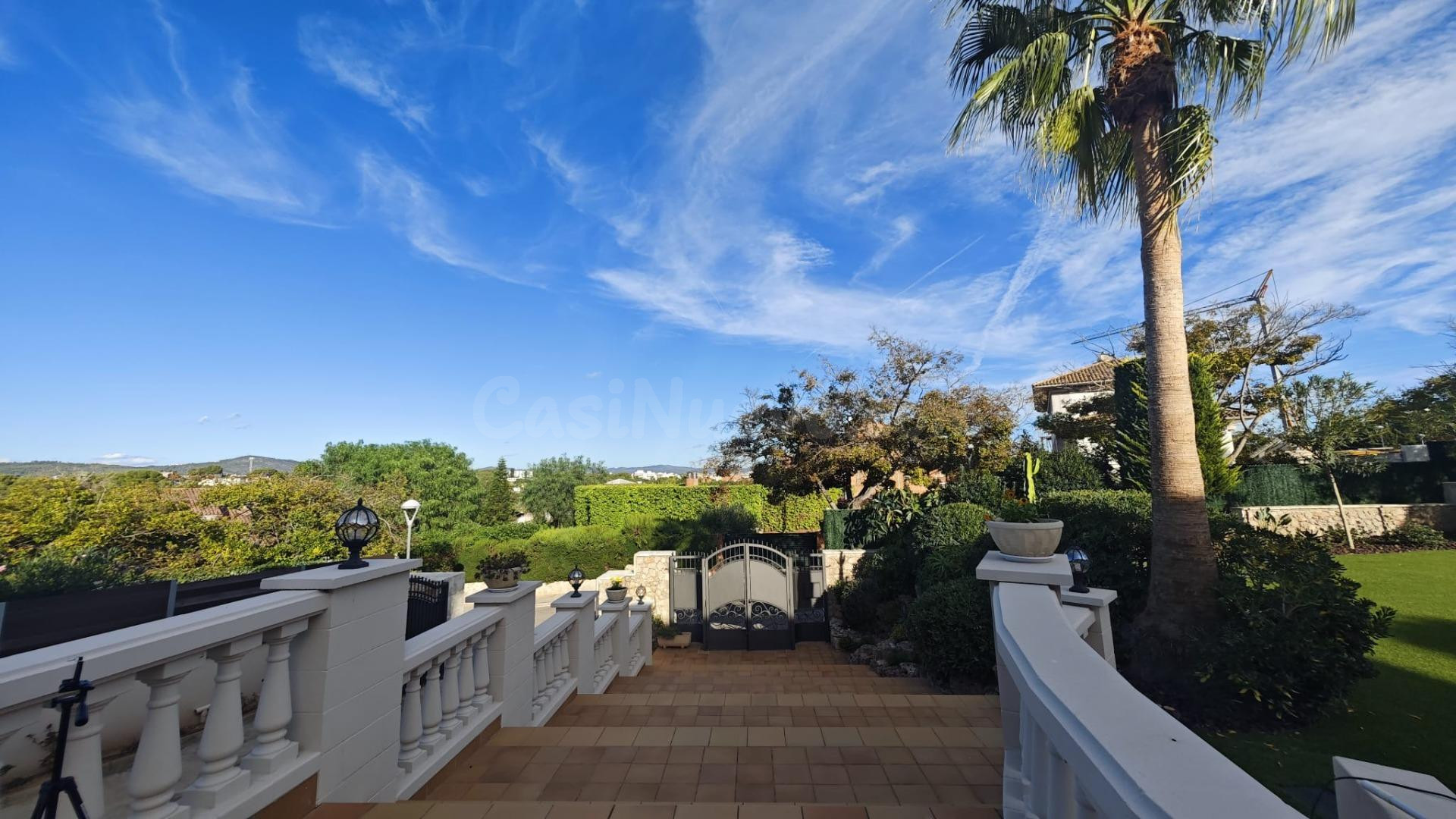 Exclusivo chalet en venta en la zona del Tennis - foto 5