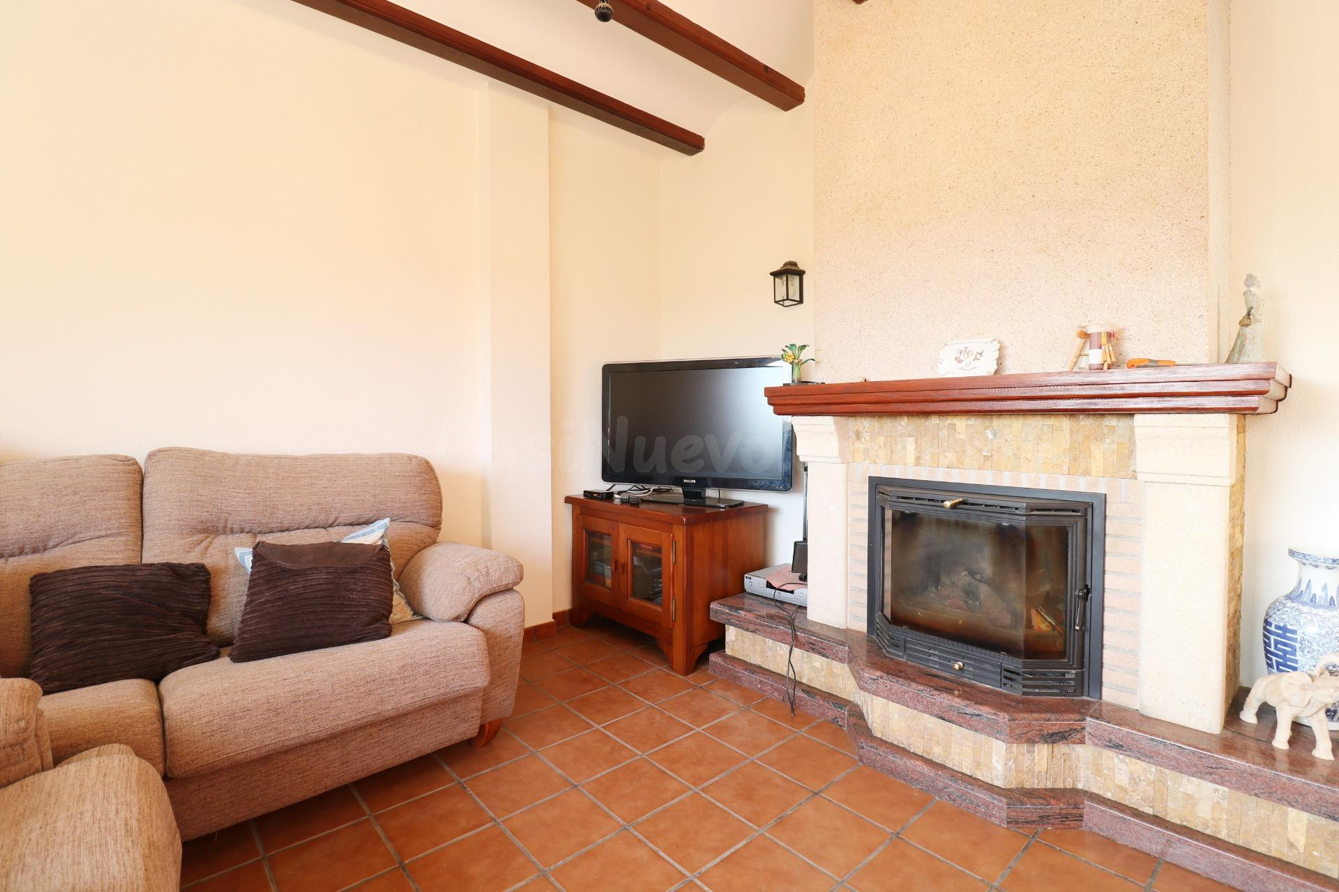 Elche Chalet de 2 Plantas en Zona Pussol , cada planta es un - foto 3